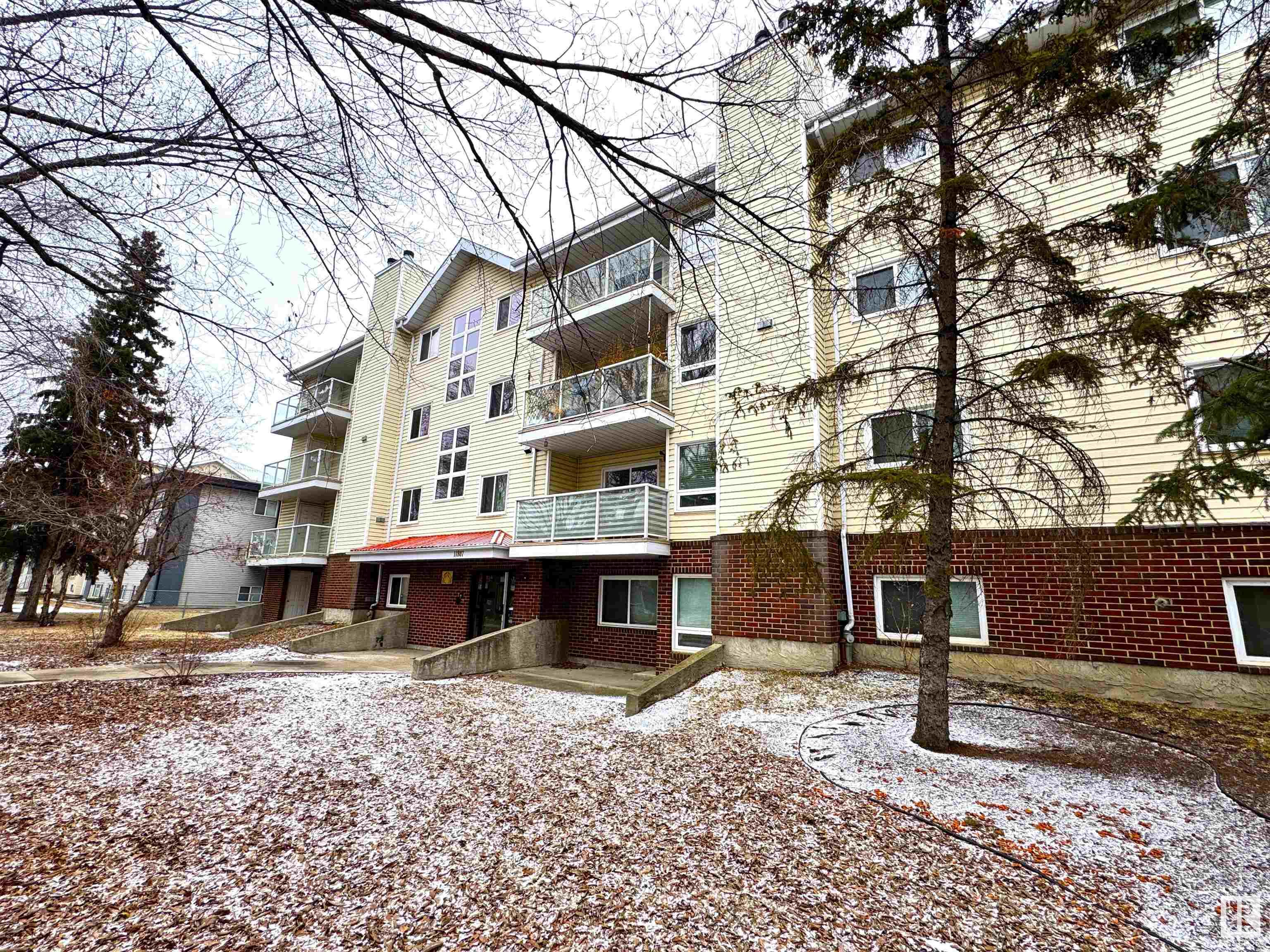 301 - 11807 101 Street Nw, Westwood, Edmonton 2