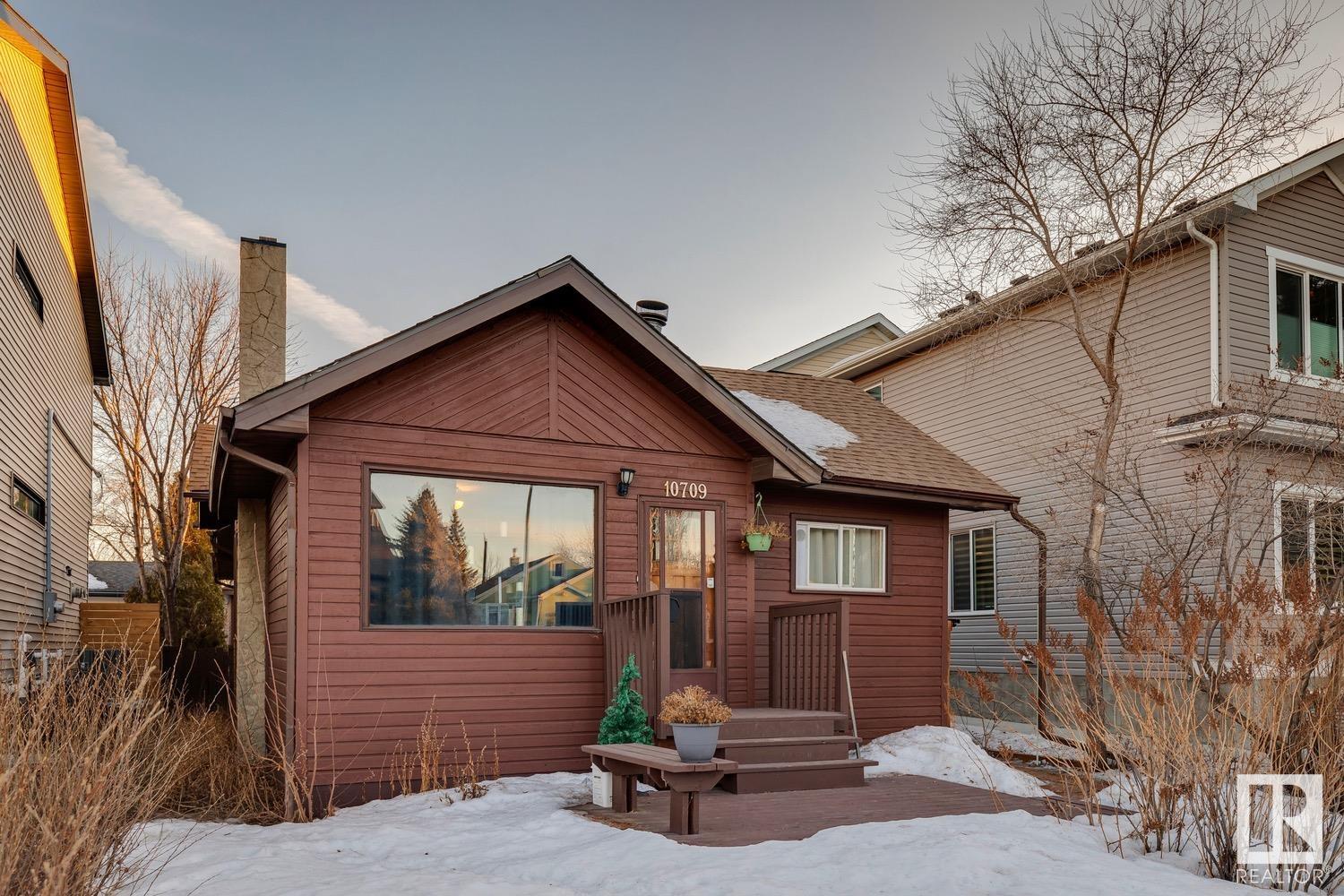 10709 74 Avenue Nw, Queen Alexandra, Edmonton 2