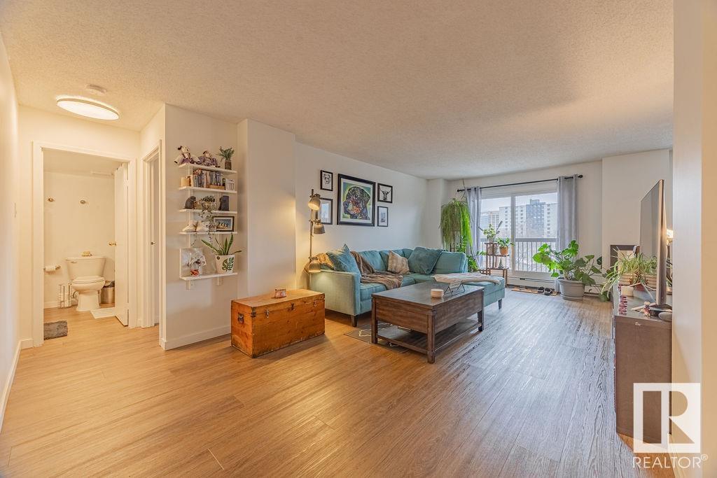 606 - 9929 113 Street Nw, Wîhkwêntôwin, Edmonton 2
