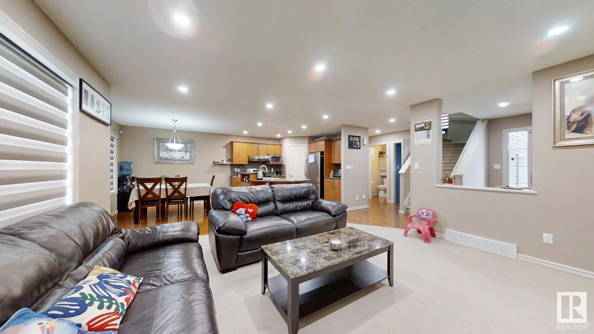 Photo 6 at 3363 25 Avenue Nw, Silver Berry, Edmonton