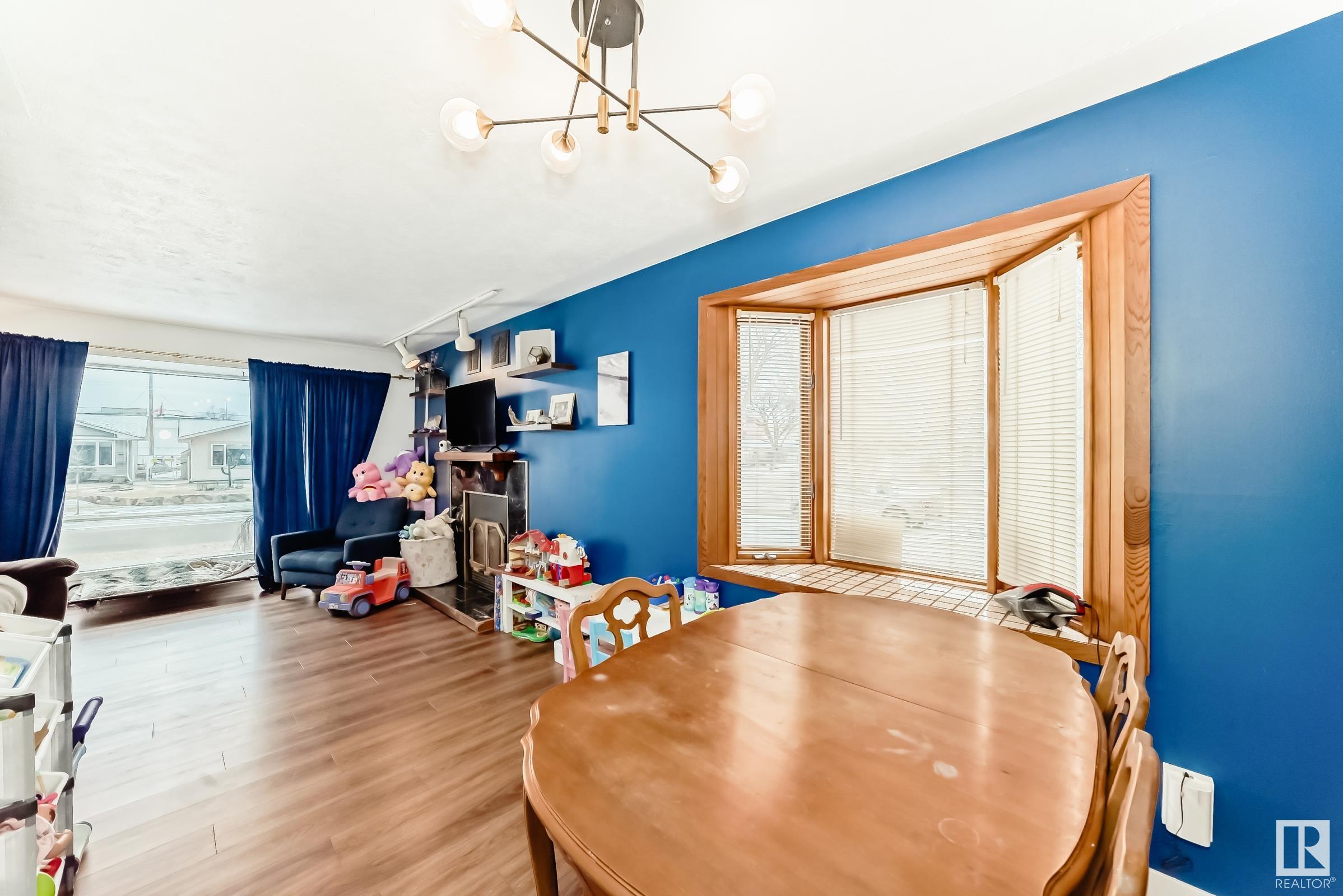 Photo 8 at 15201 110a Avenue Nw, High Park, Edmonton