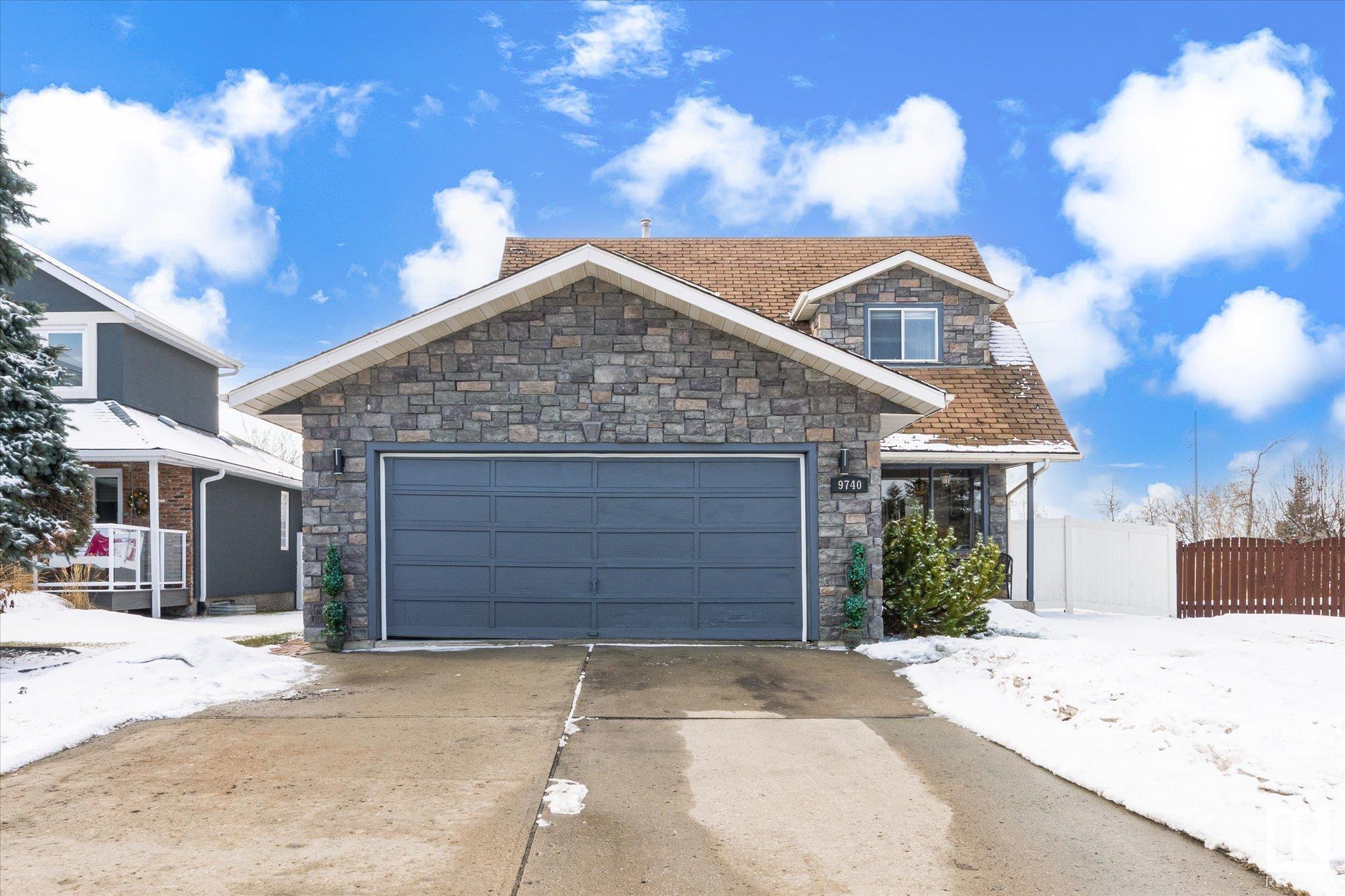 Photo 2 at 9740 190 Street Nw, La Perle, Edmonton