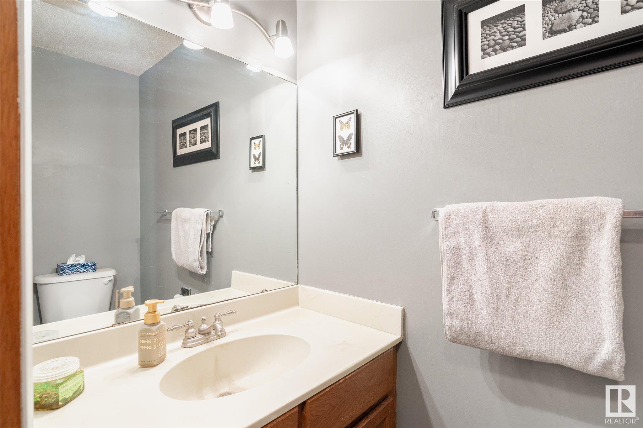 Photo 18 at 9740 190 Street Nw, La Perle, Edmonton