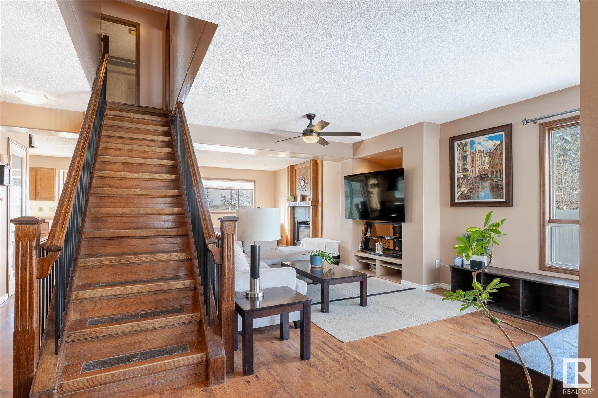Photo 4 at 9740 190 Street Nw, La Perle, Edmonton