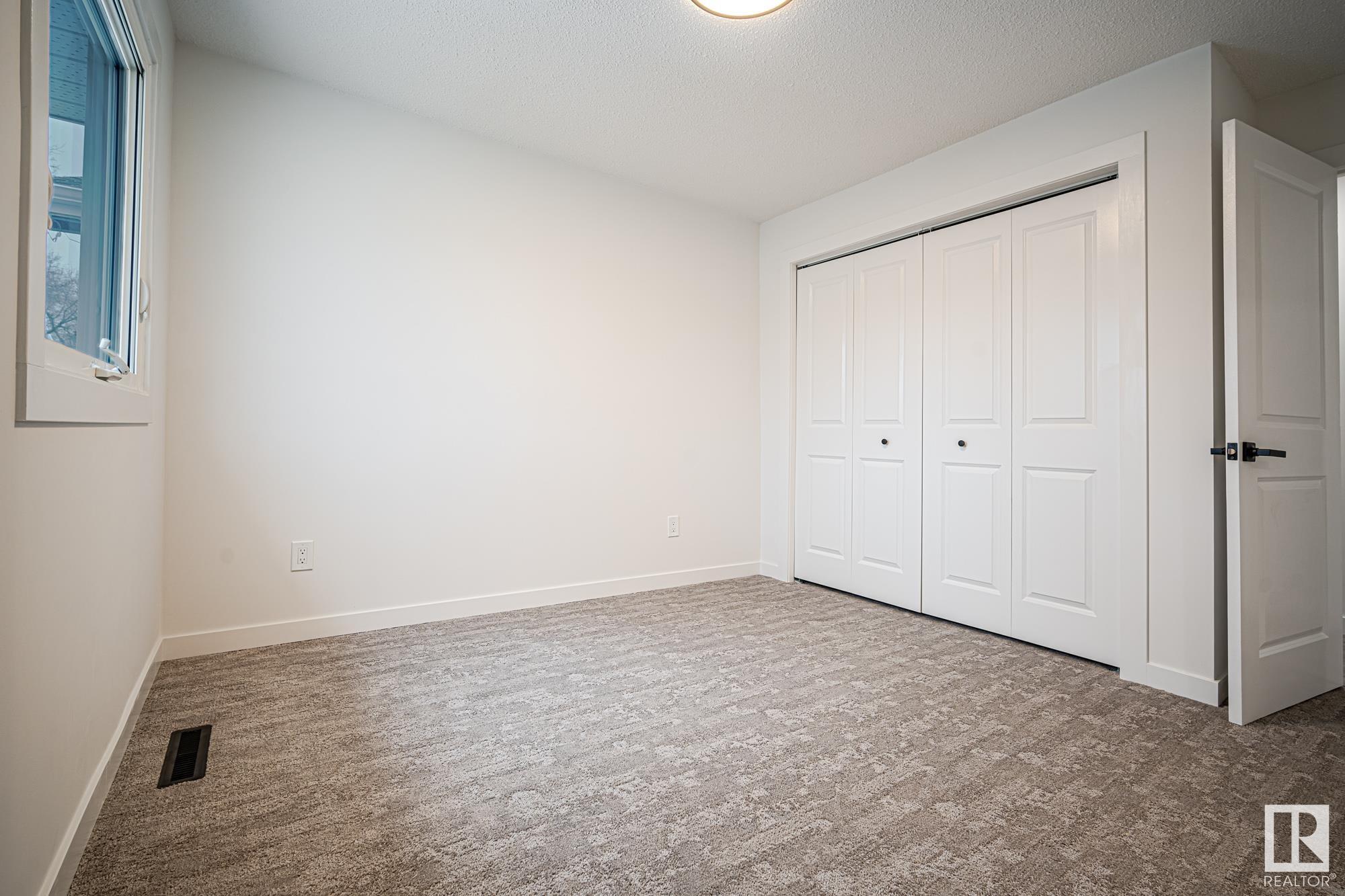 Photo 15 at 12140 39 Street Nw, Beacon Heights, Edmonton