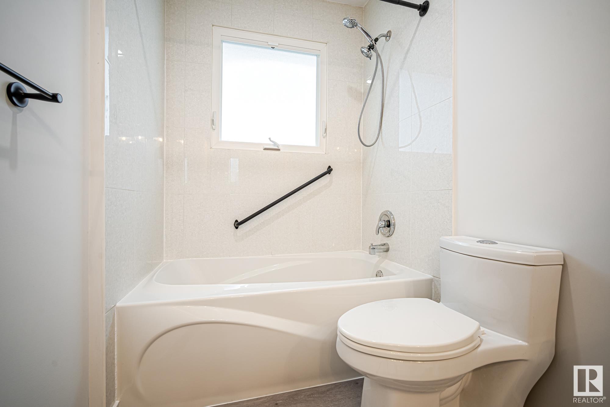 Photo 17 at 12140 39 Street Nw, Beacon Heights, Edmonton