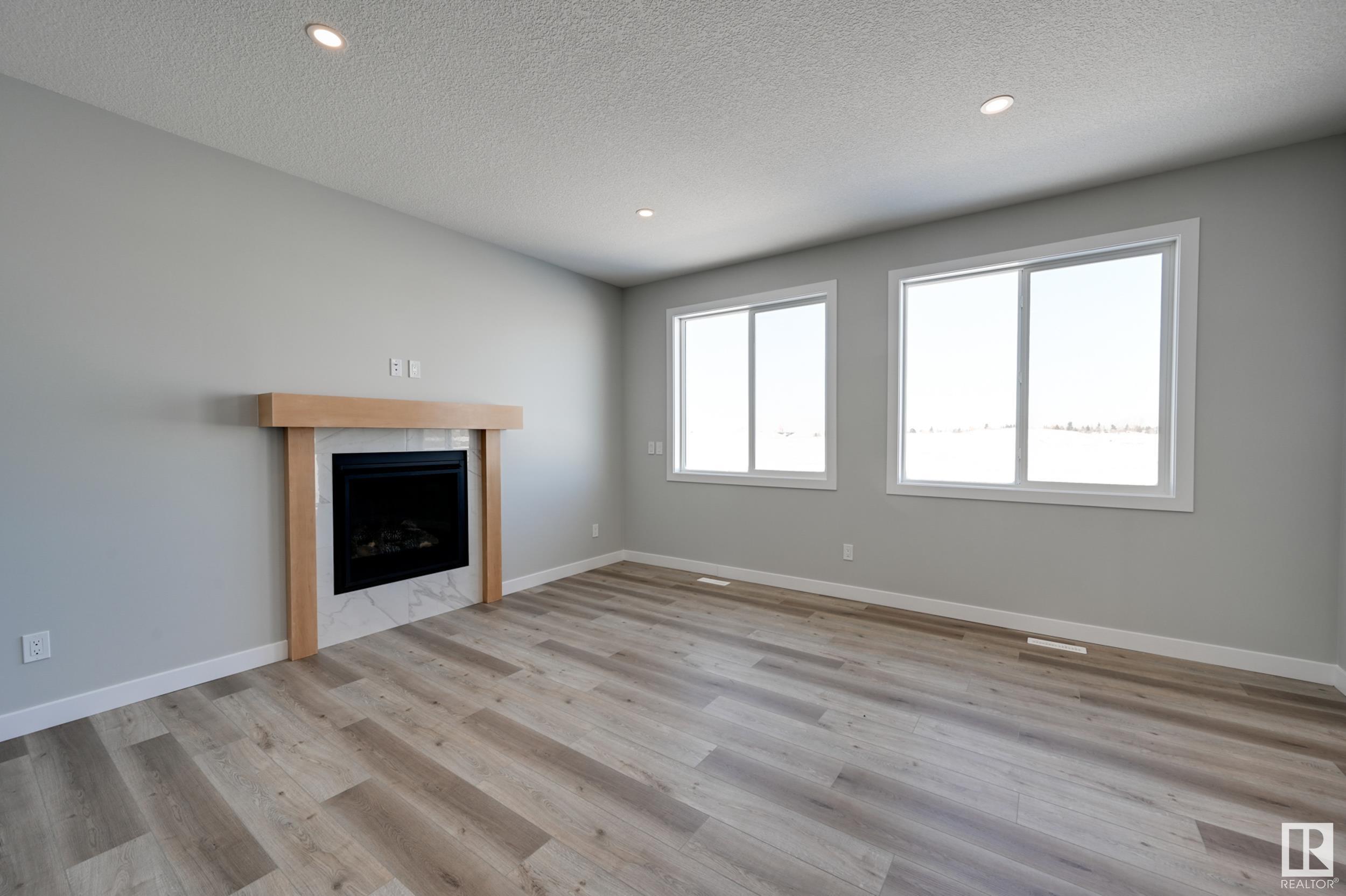 Photo 13 at 10206 92a Avenue, Morinville