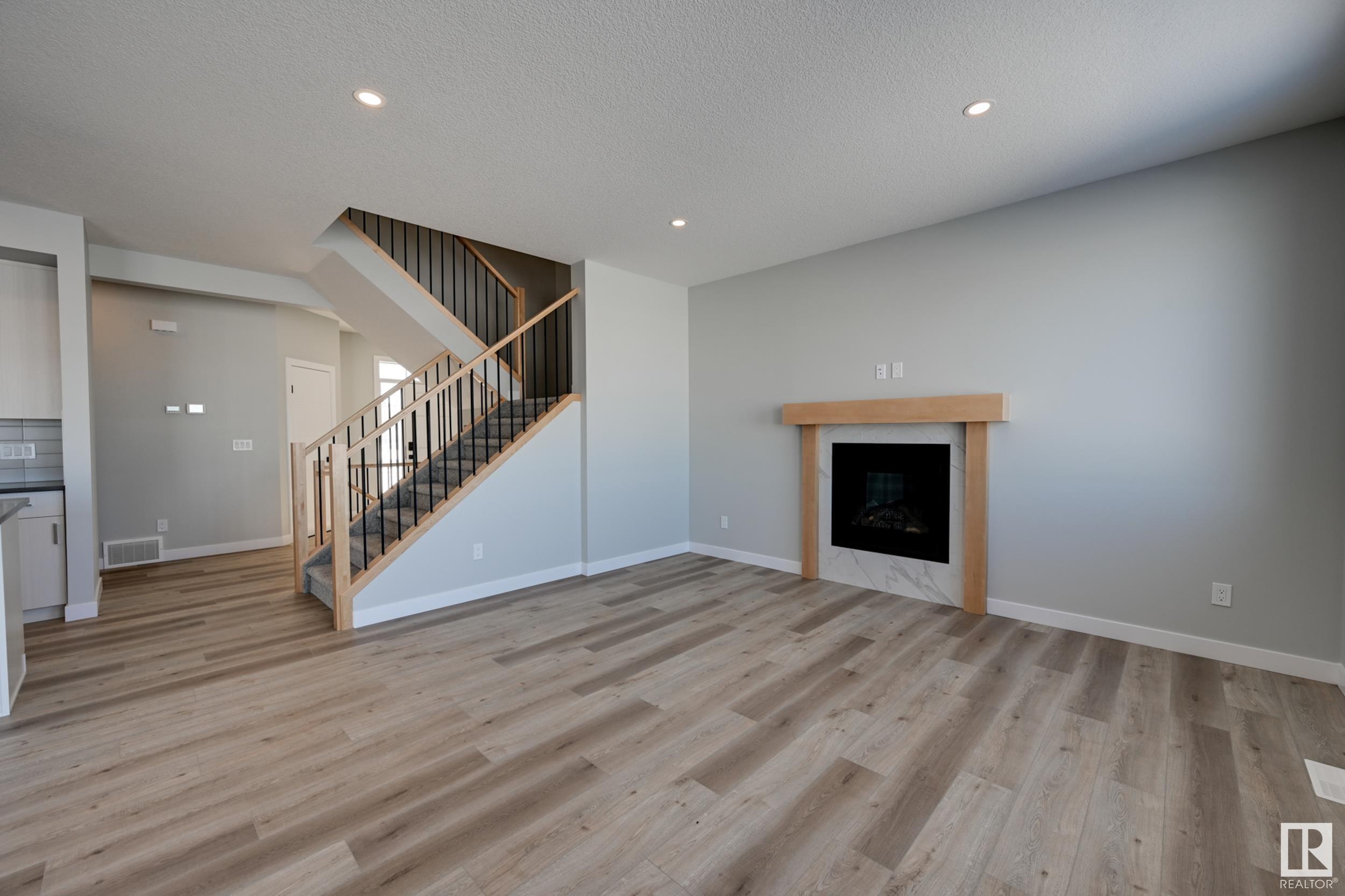 Photo 14 at 10206 92a Avenue, Morinville