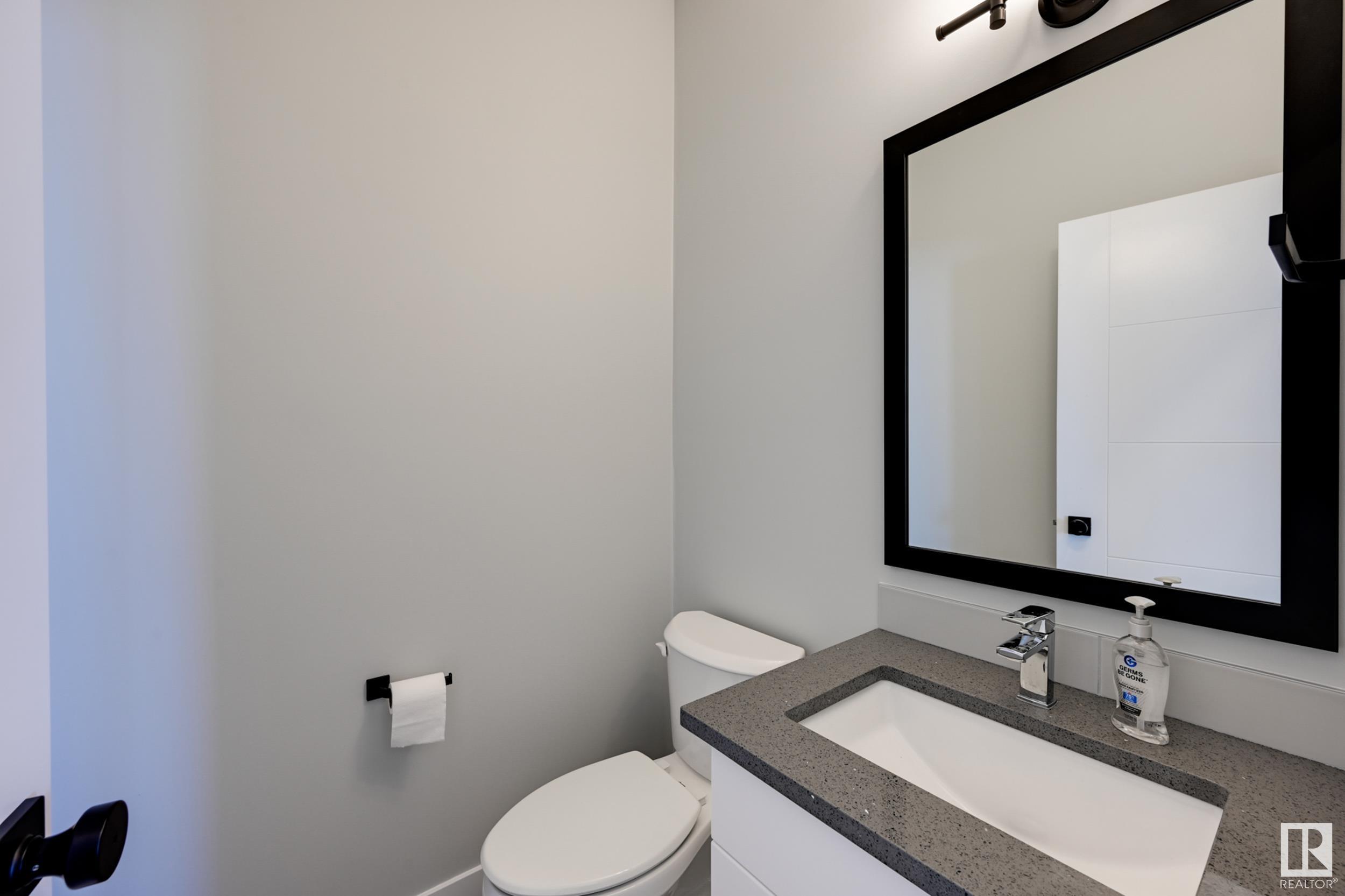 Photo 5 at 10206 92a Avenue, Morinville