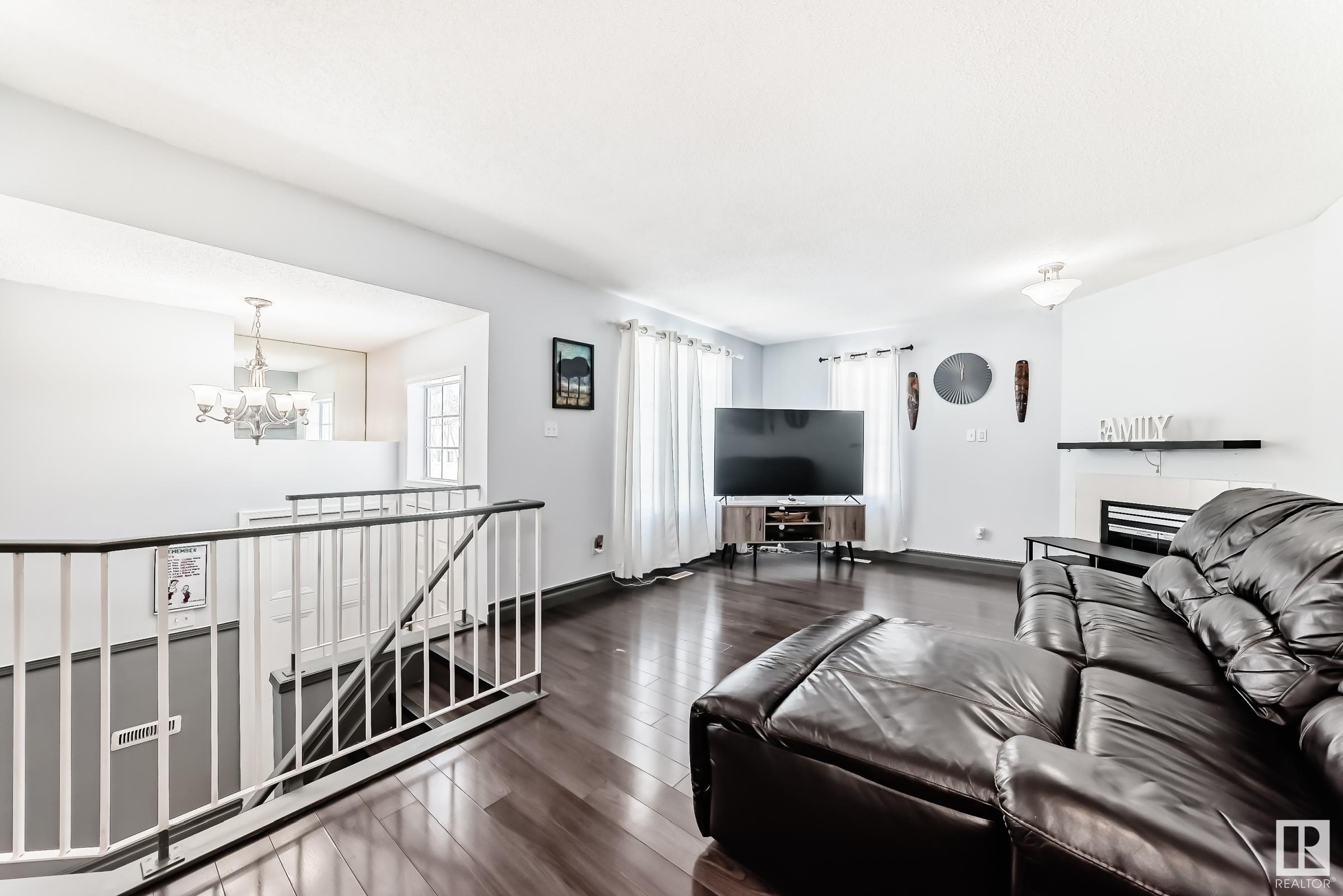 3440 43 Avenue Nw, Kiniski Gardens, Edmonton 2