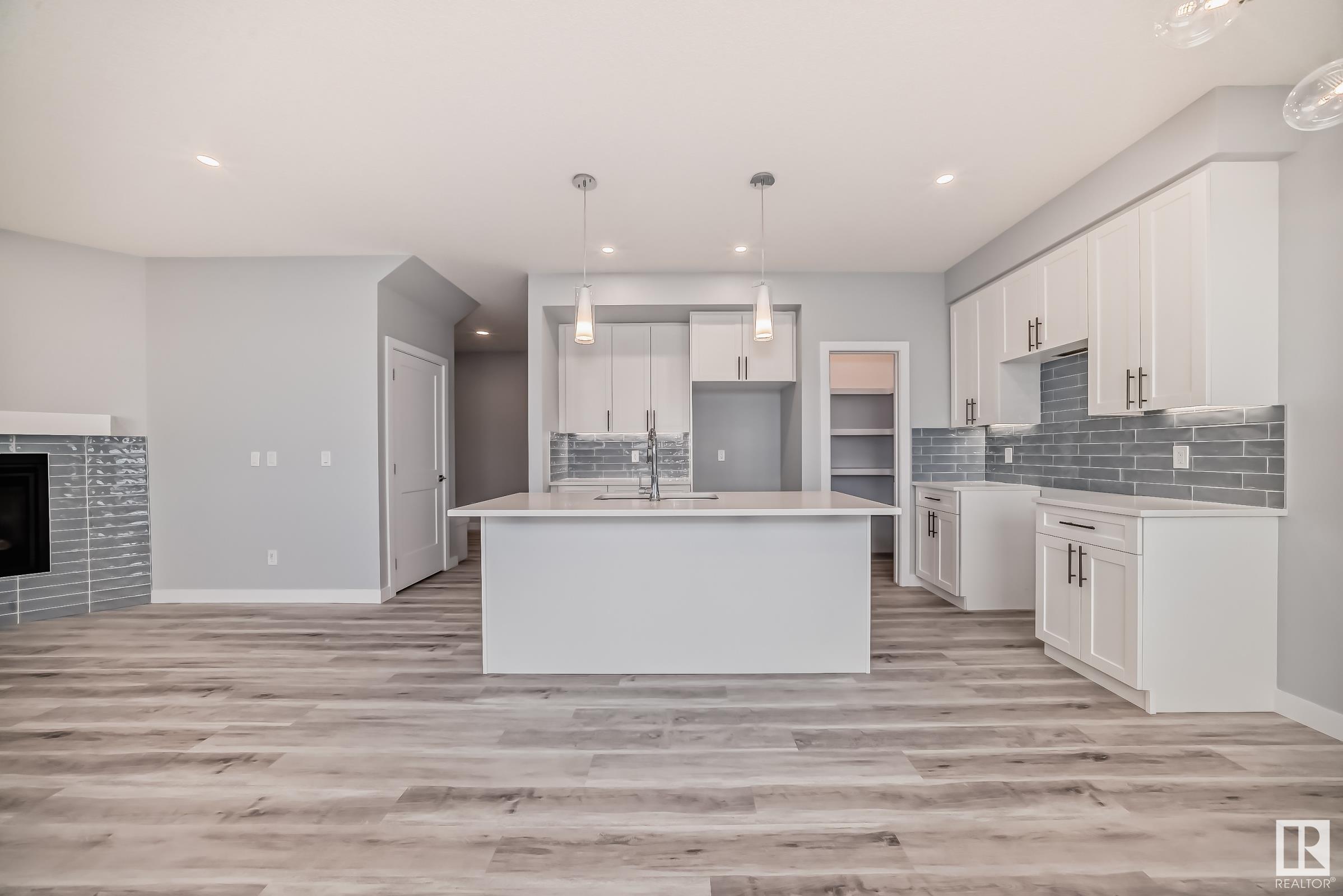 Photo 13 at 10238 92a Avenue, Morinville