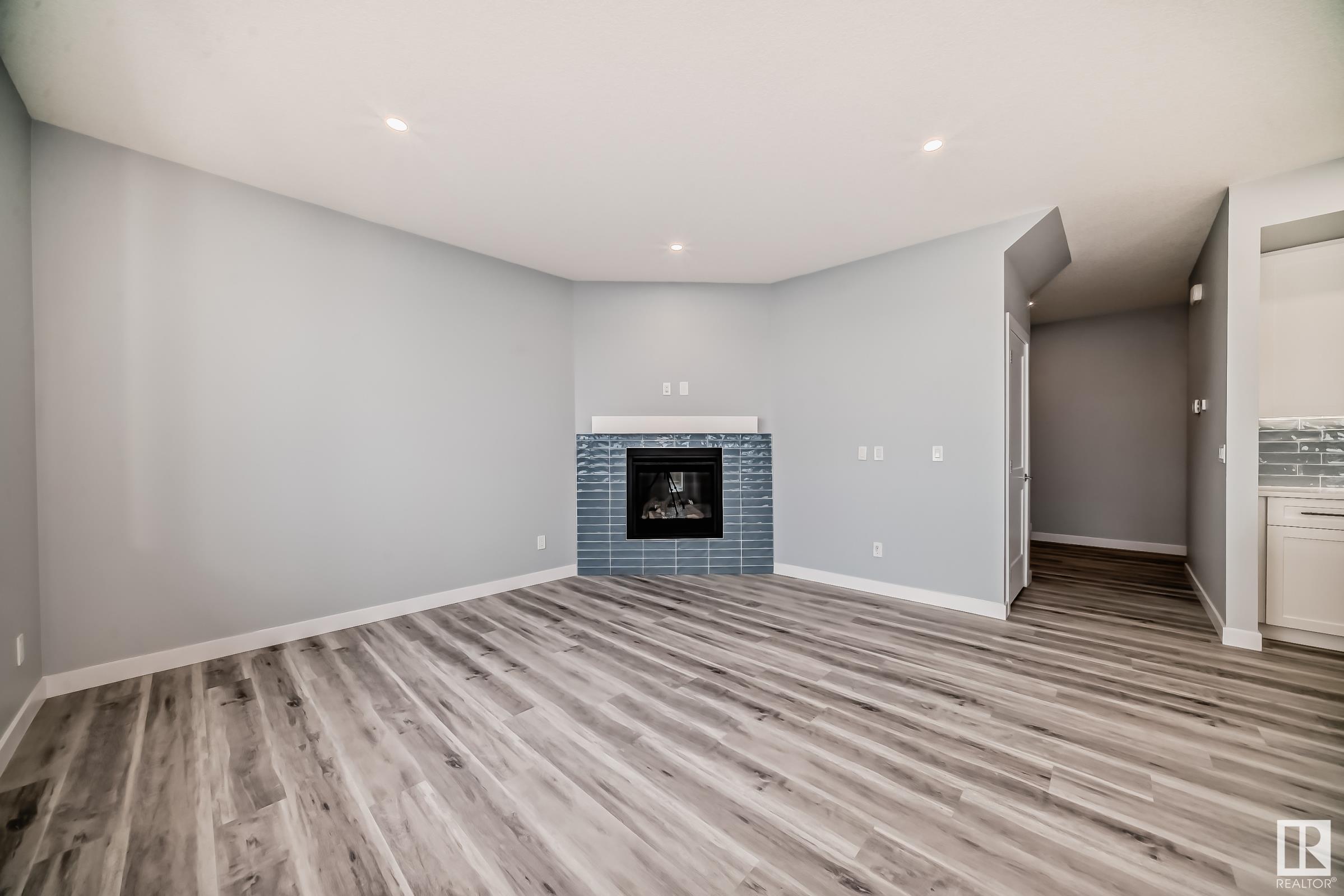 Photo 4 at 10238 92a Avenue, Morinville