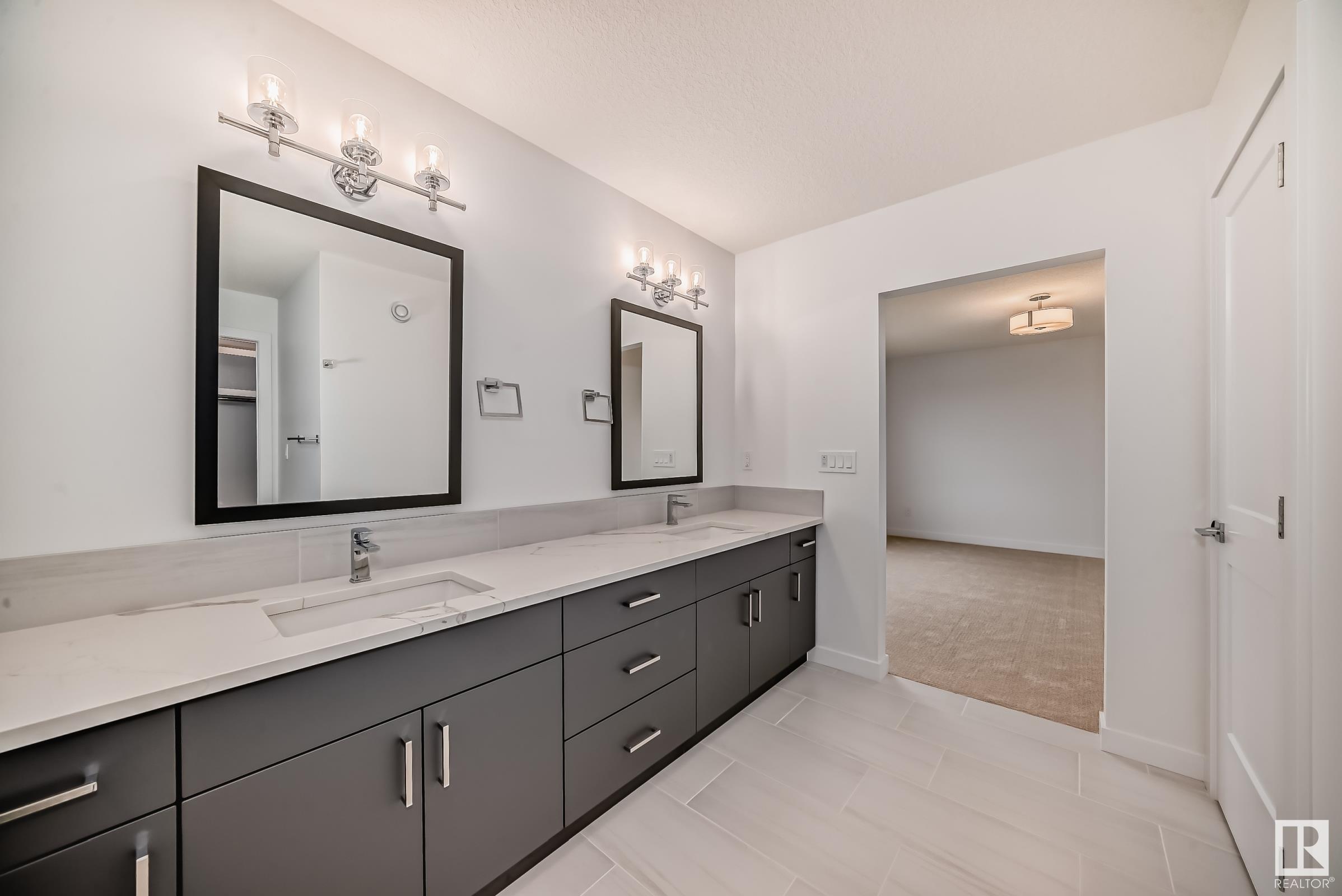 Photo 33 at 10226 92a Avenue, Morinville