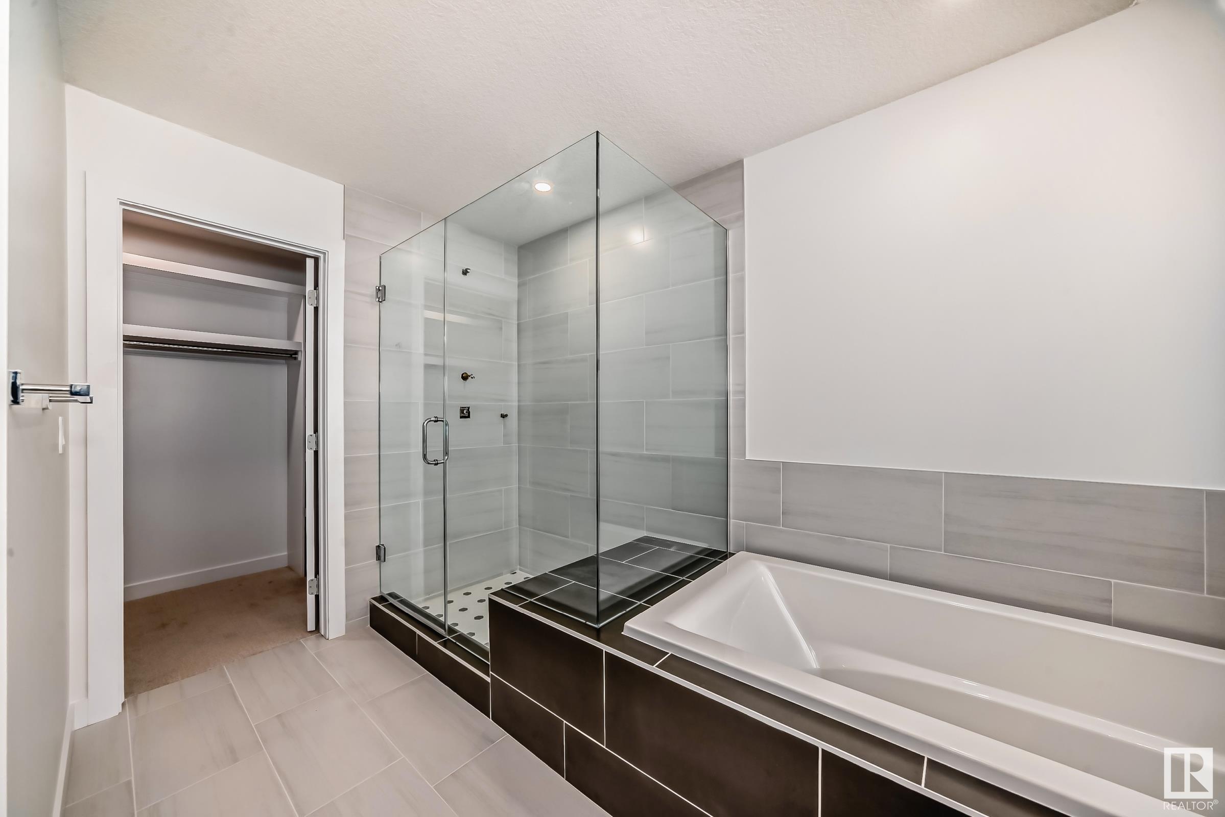 Photo 34 at 10226 92a Avenue, Morinville