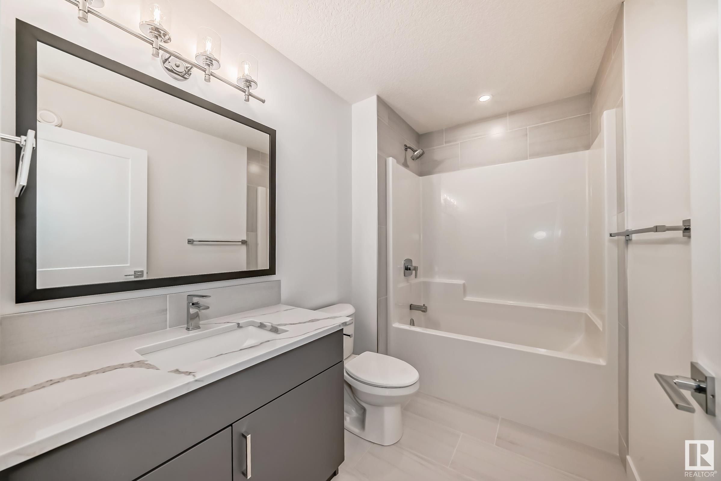 Photo 42 at 10226 92a Avenue, Morinville