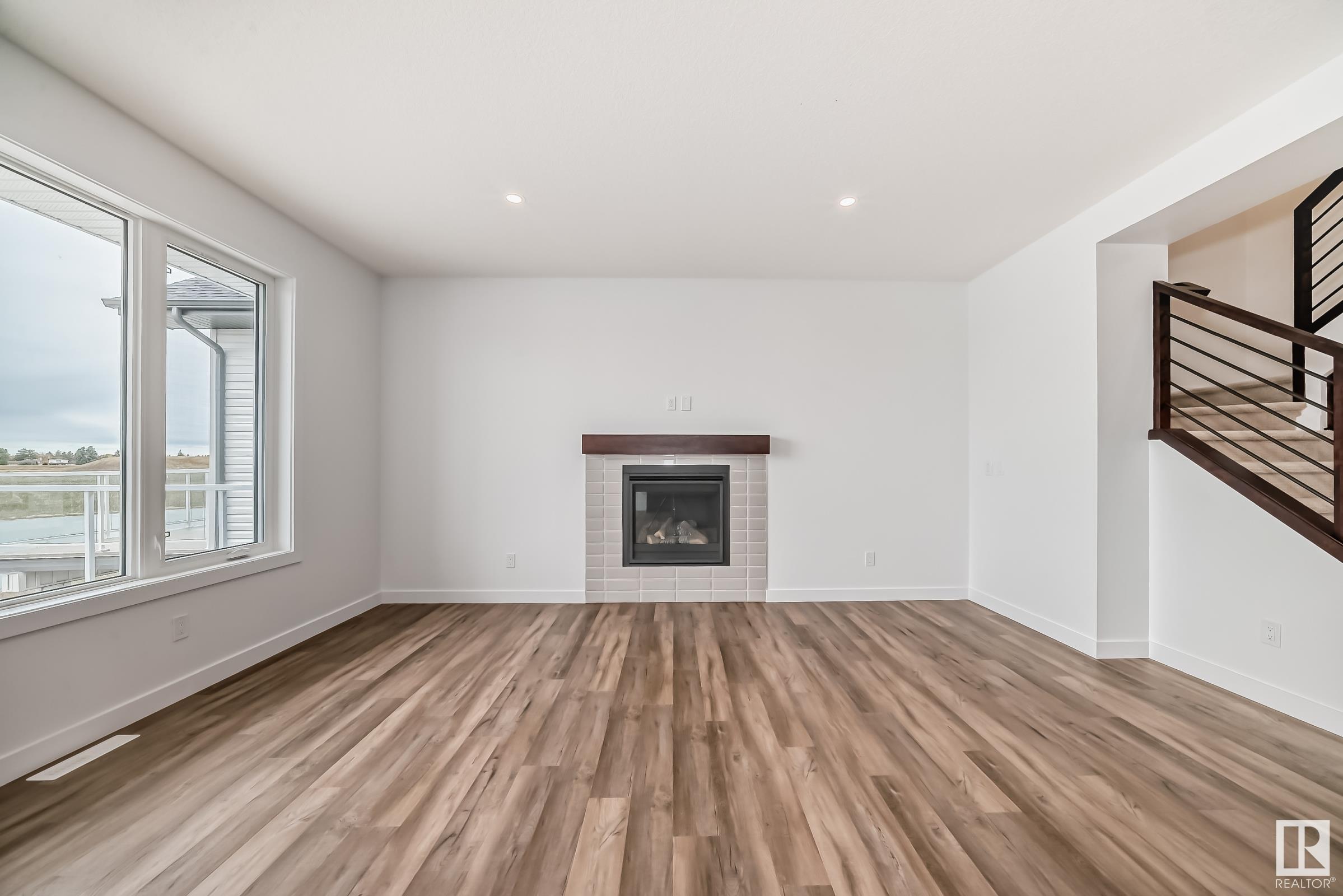 Photo 6 at 10226 92a Avenue, Morinville