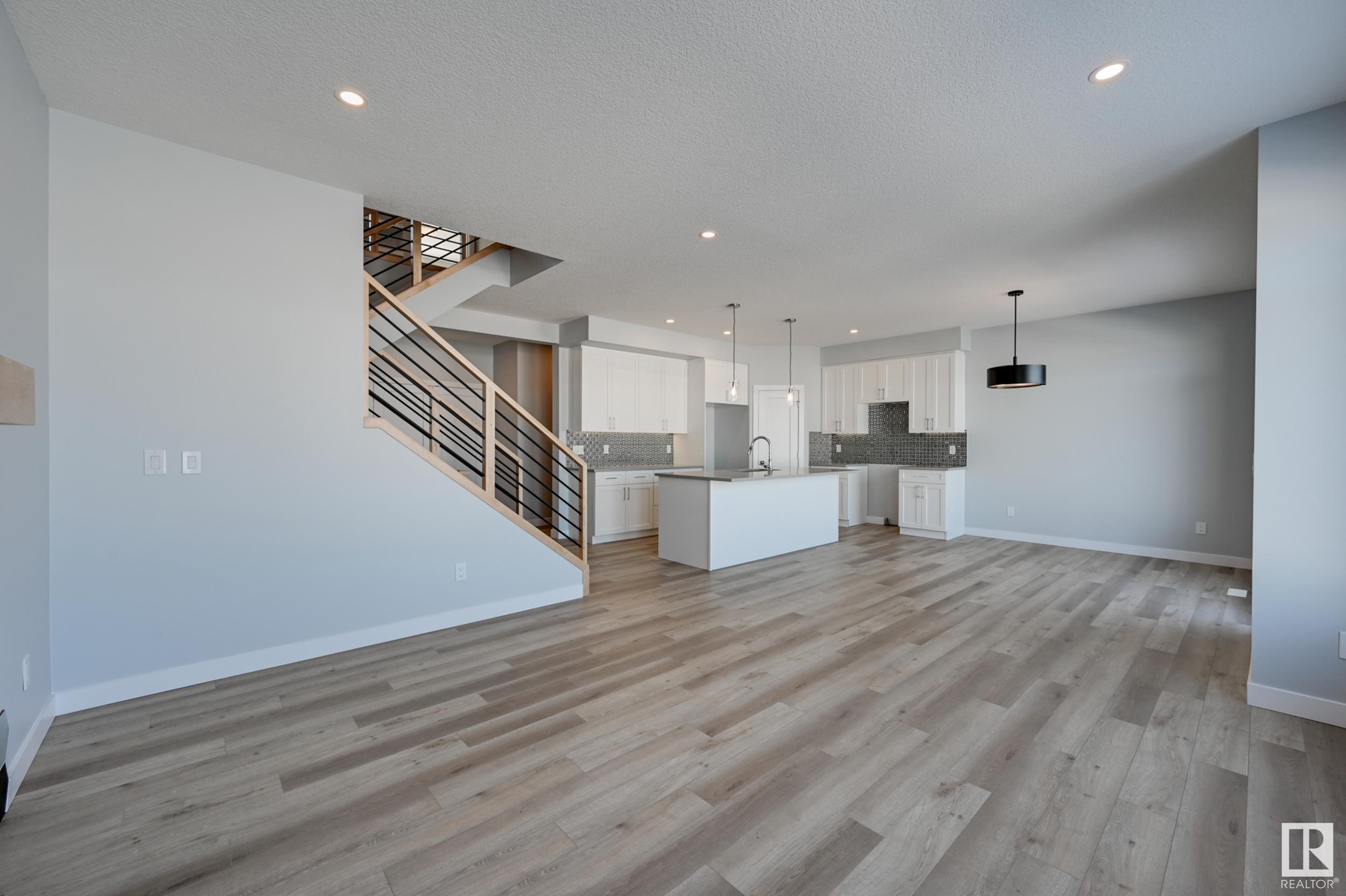 Photo 13 at 10214 92a Avenue, Morinville