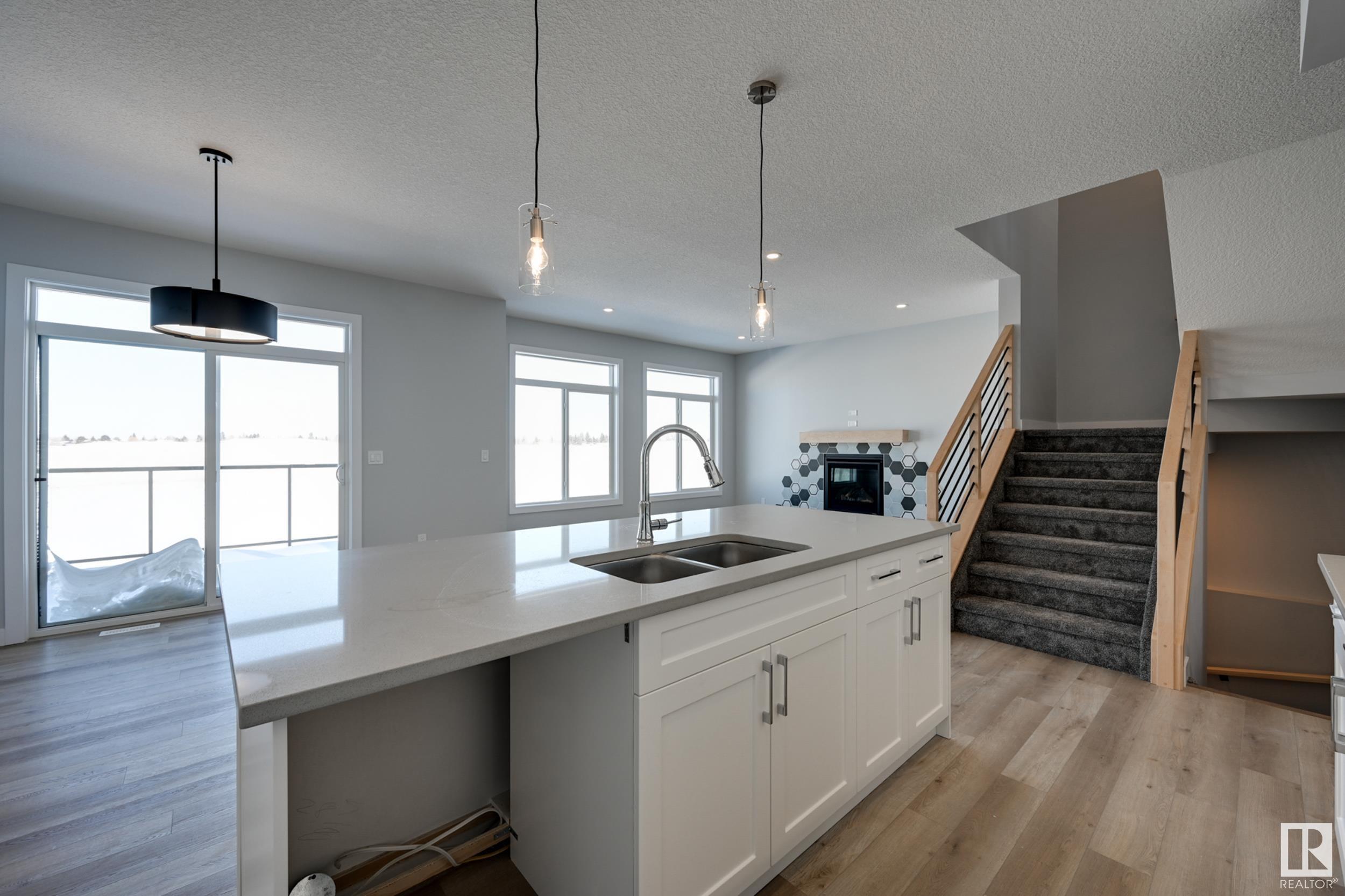 Photo 7 at 10214 92a Avenue, Morinville