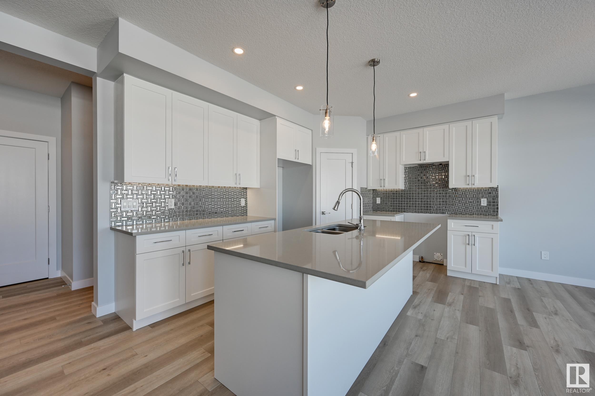 Photo 8 at 10214 92a Avenue, Morinville