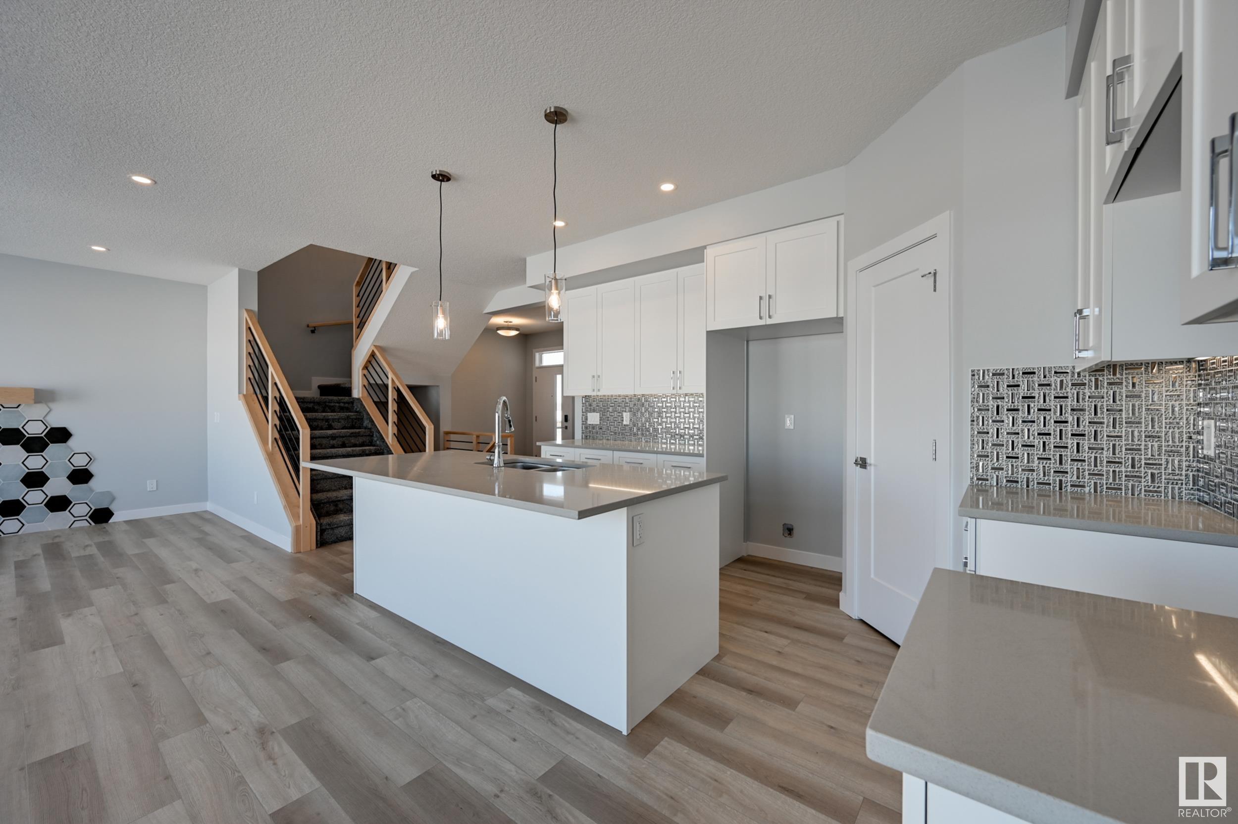 Photo 9 at 10214 92a Avenue, Morinville