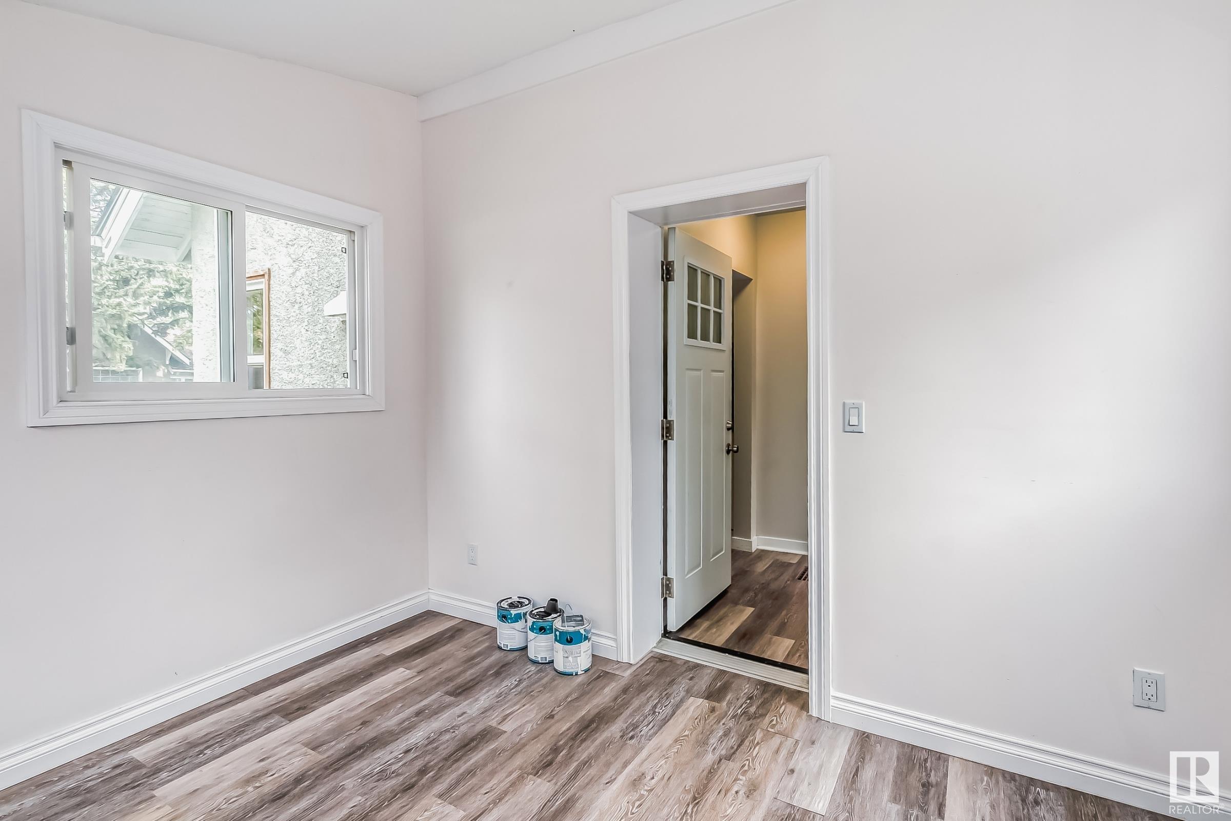 Photo 4 at 11164 97 Street NW, Spruce Avenue, Edmonton