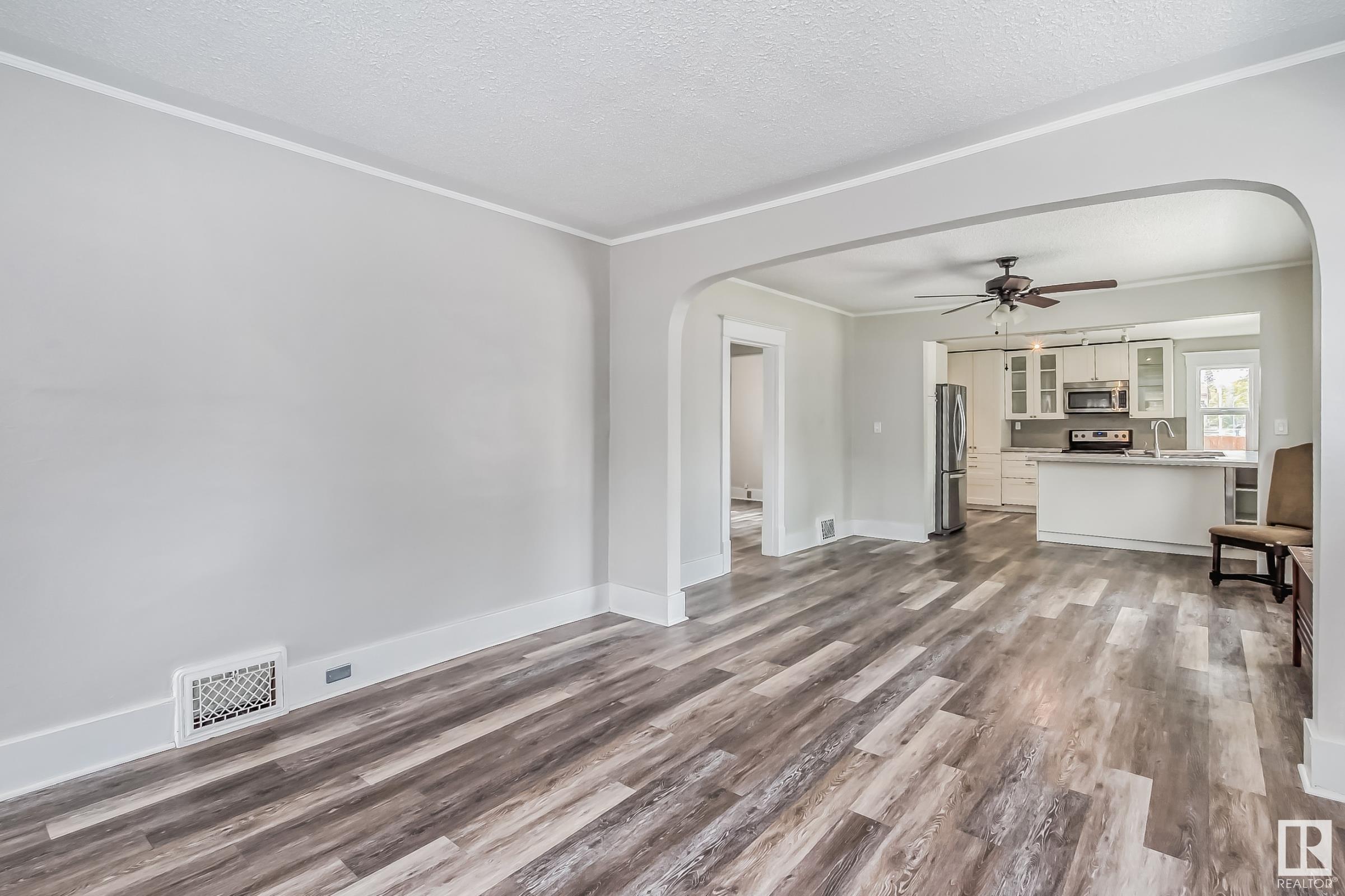Photo 8 at 11164 97 Street NW, Spruce Avenue, Edmonton