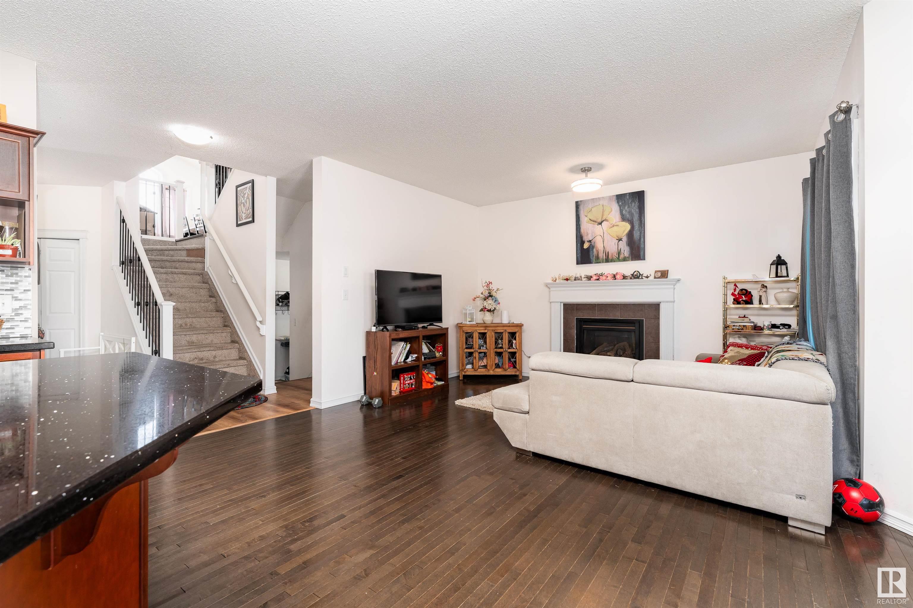 Photo 3 at 10302 96 Street, Morinville