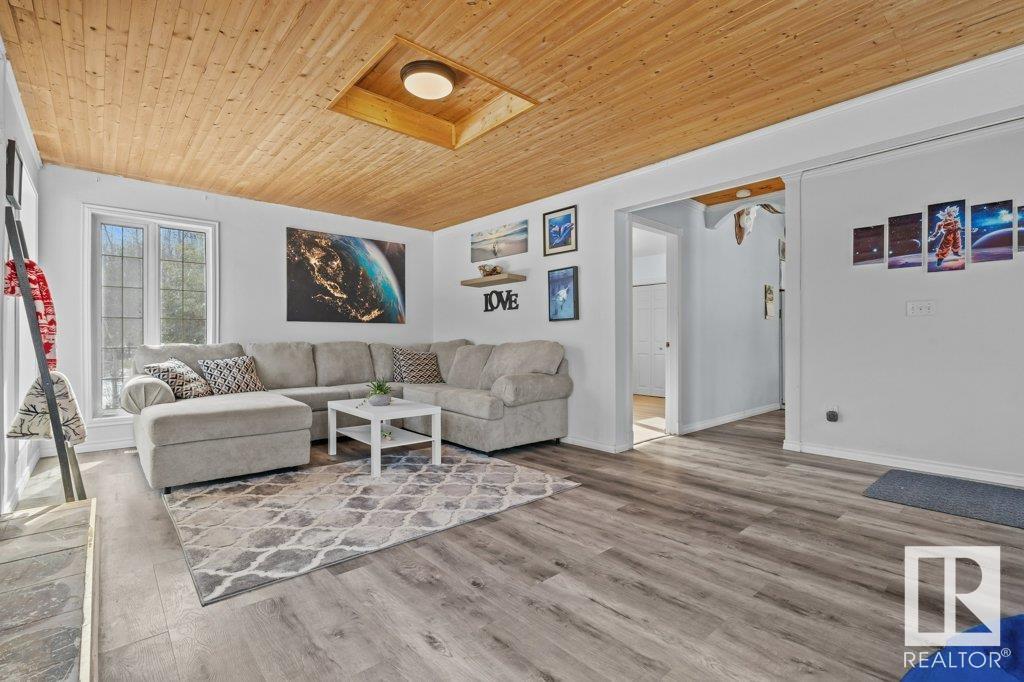 Photo 11 at 4 - 54113 Rge Road 13, Parkland Heights, Rural Parkland County