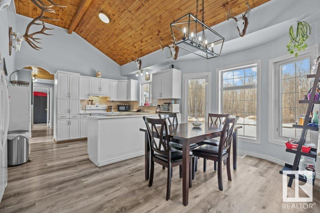 Photo 13 at 4 - 54113 Rge Road 13, Parkland Heights, Rural Parkland County