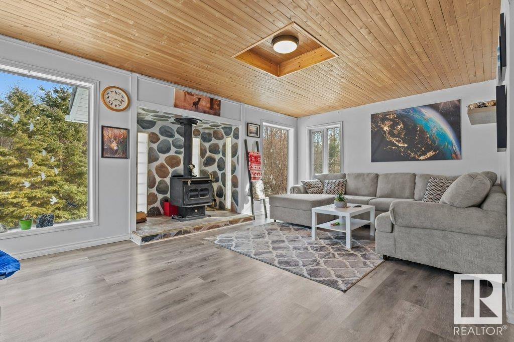 Photo 9 at 4 - 54113 Rge Road 13, Parkland Heights, Rural Parkland County