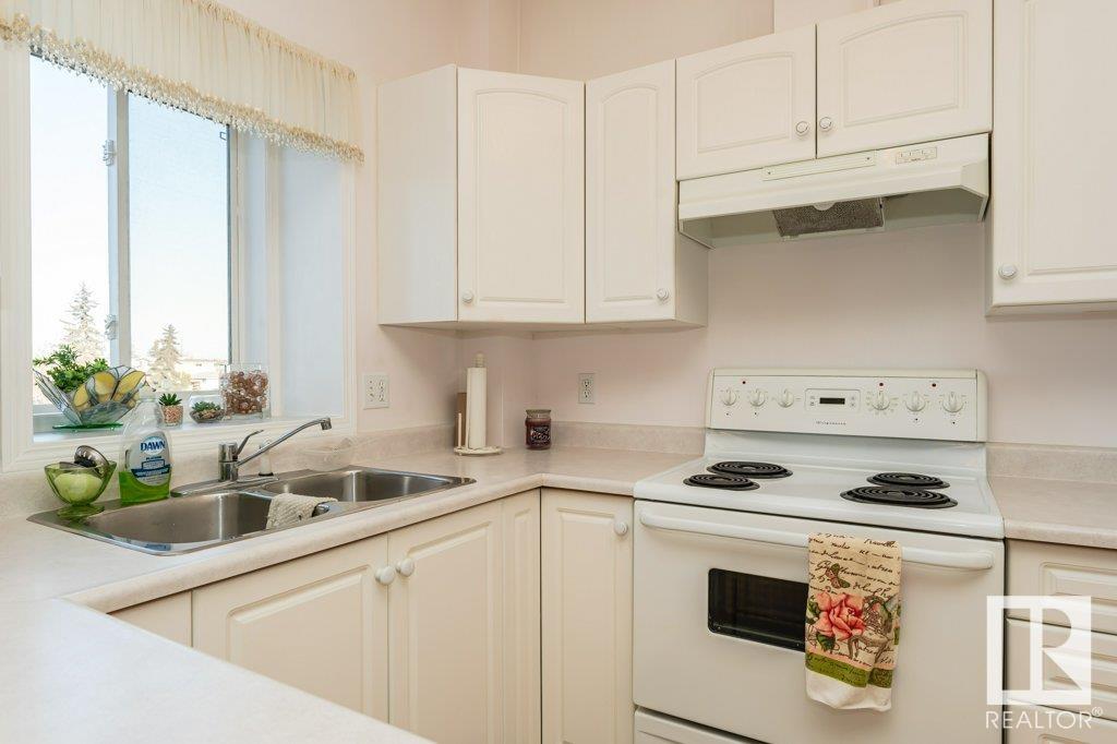 http://cdnparap120.paragonrels.com/ParagonImages/Property/p12/RAE/225339824/16/0/0/fcfb74f0adb09b6a0030811f99b592a3/1/a4f2e34122a265d8d8c581bd0e117f79/225339824-438867B0-0EC4-4A5B-9FD7-DD6C8113A960.JPG
