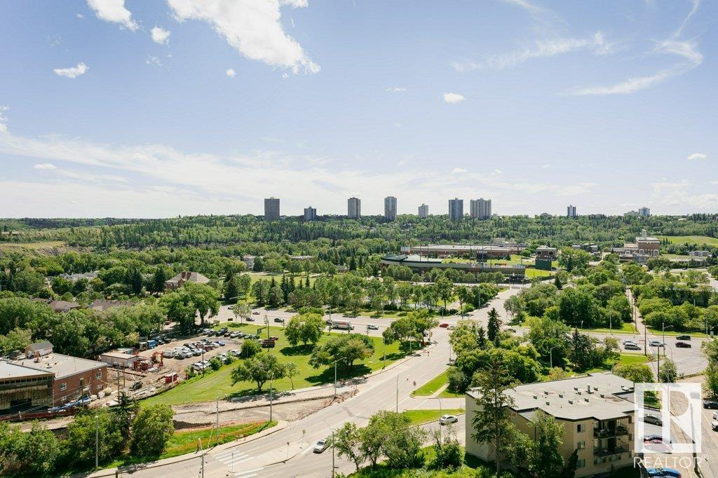 http://cdnparap120.paragonrels.com/ParagonImages/Property/p12/RAE/225340135/50/0/0/29d9cf18c154d9a88c83a7a2f8570127/1/1d56c170a4f8f6097117ca4da7e25f27/225340135-a86013f7-e834-40c9-bed3-472aba9fd7ae.JPG