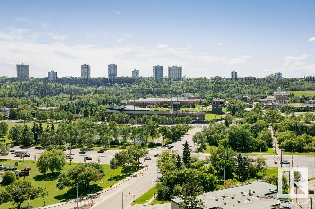 http://cdnparap120.paragonrels.com/ParagonImages/Property/p12/RAE/225340135/51/0/0/2969c9a968ca71f83aae89a6f3830aa3/1/1d56c170a4f8f6097117ca4da7e25f27/225340135-fc8be55f-c660-4203-840a-e562003c54eb.JPG