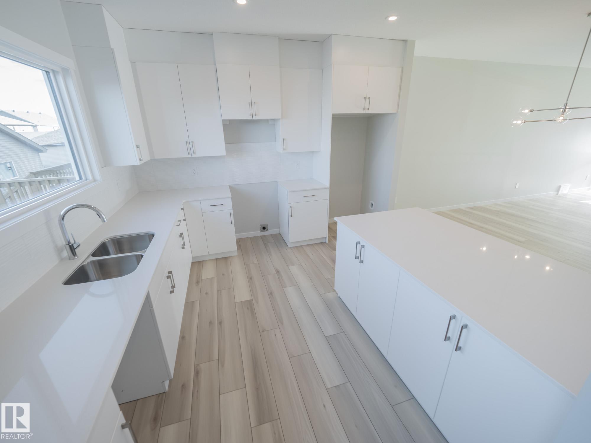 Photo 12 at 11 Nerine Crescent, North Ridge, St. Albert