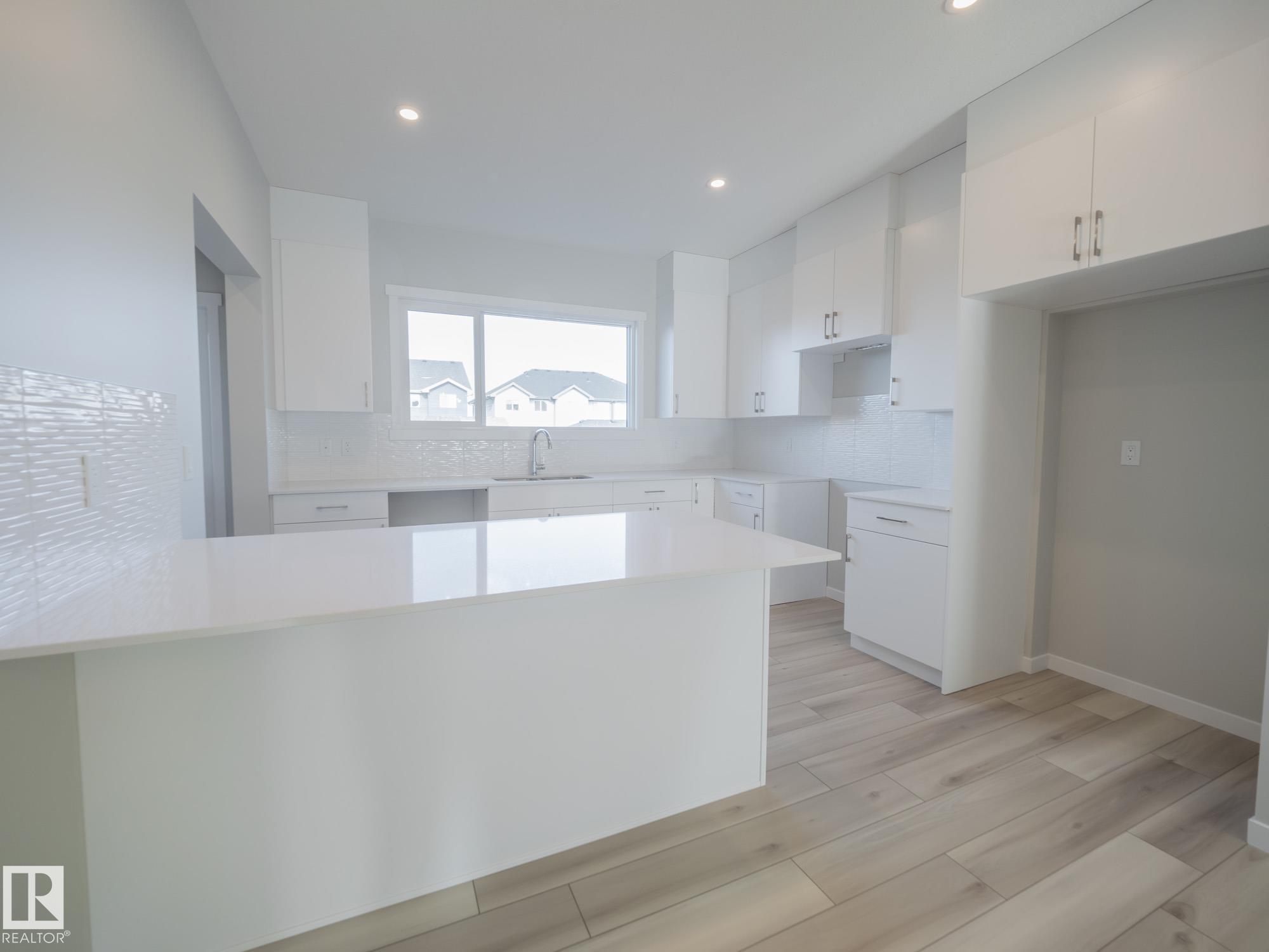 Photo 8 at 11 Nerine Crescent, North Ridge, St. Albert
