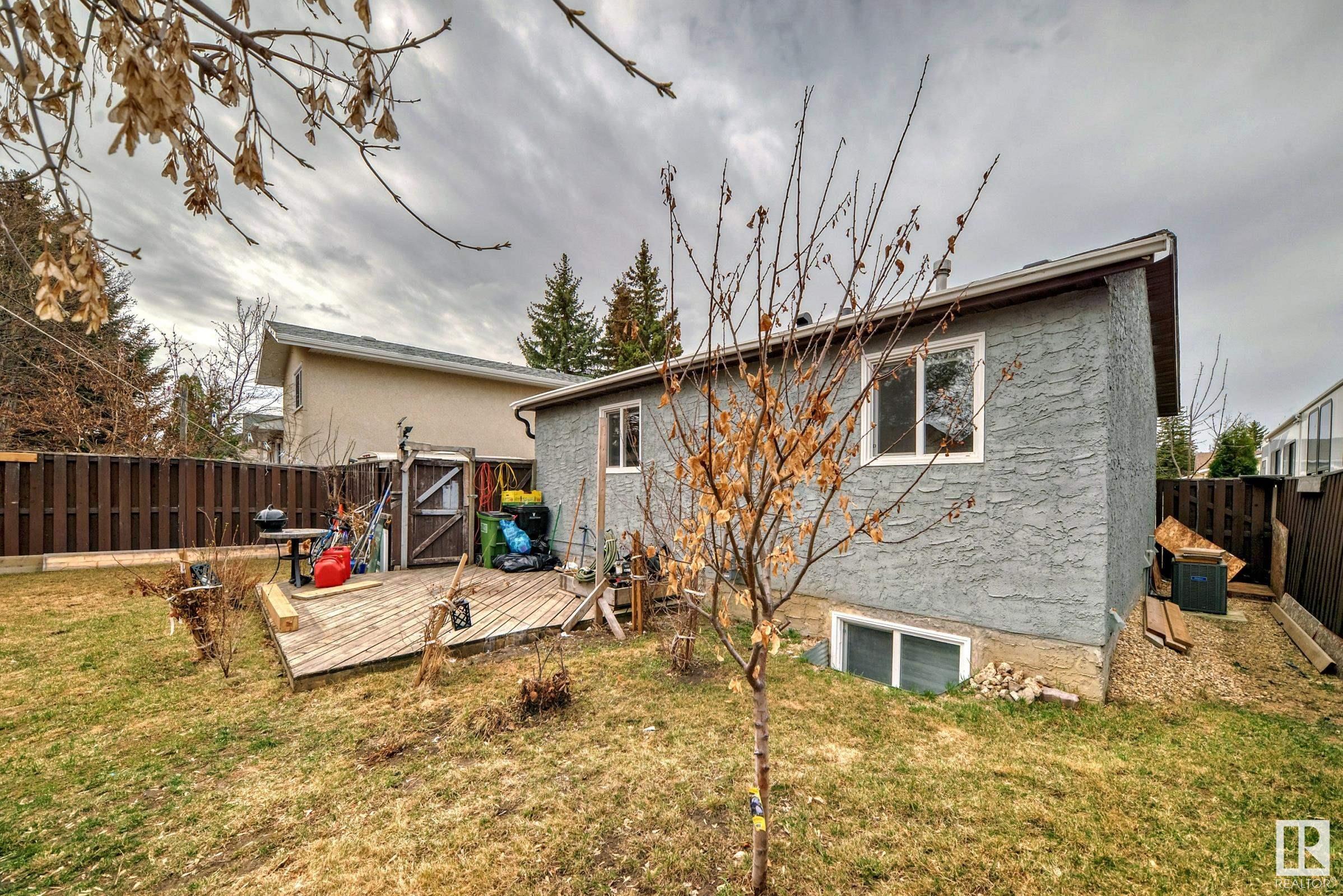 http://cdnparap120.paragonrels.com/ParagonImages/Property/p12/RAE/225341147/37/0/0/4f7f74eb66a0f8b4c06d89f96764b63f/1/2c6f4897732921ee9370477b03c6dd20/225341147-1c99af6c-10a3-4121-8216-aef91e00f822.JPG