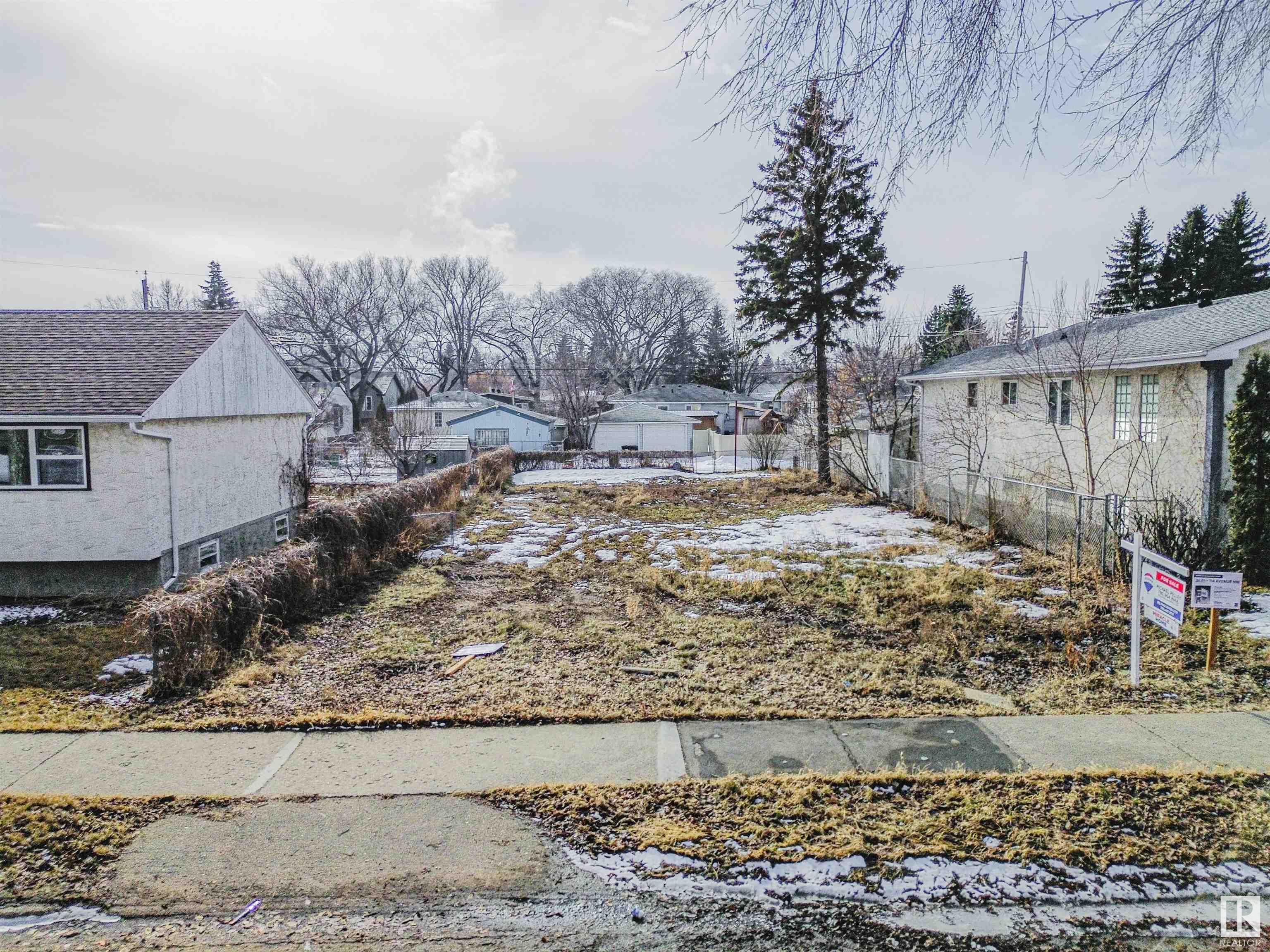 Photo 3 at 3635 114 Avenue NW, Beverly Heights, Edmonton