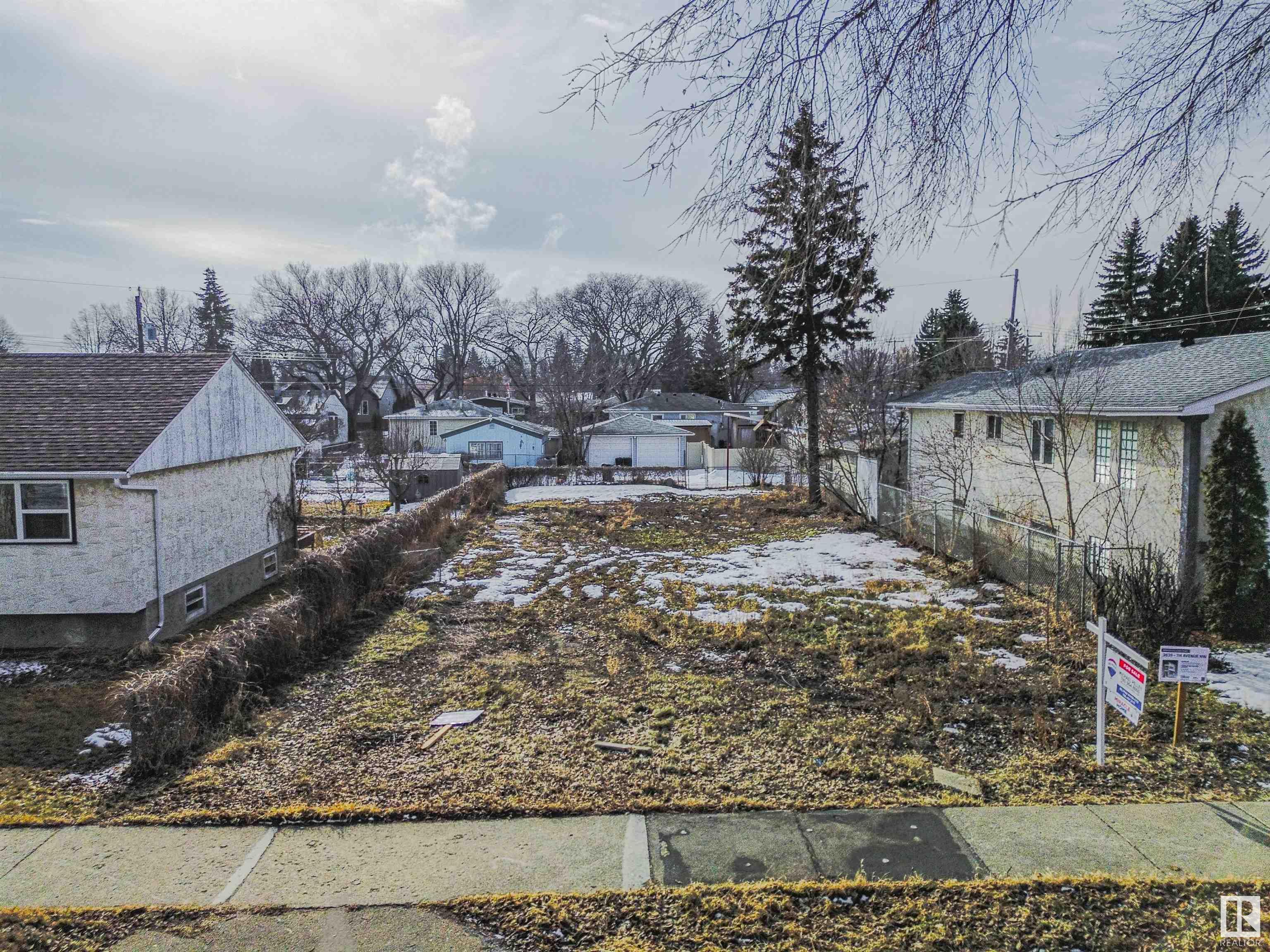 Photo 4 at 3635 114 Avenue NW, Beverly Heights, Edmonton