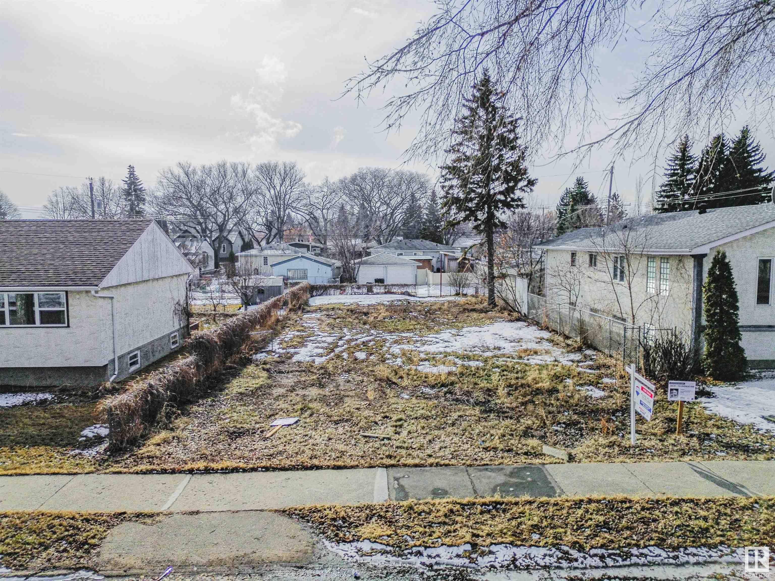 Photo 5 at 3635 114 Avenue NW, Beverly Heights, Edmonton