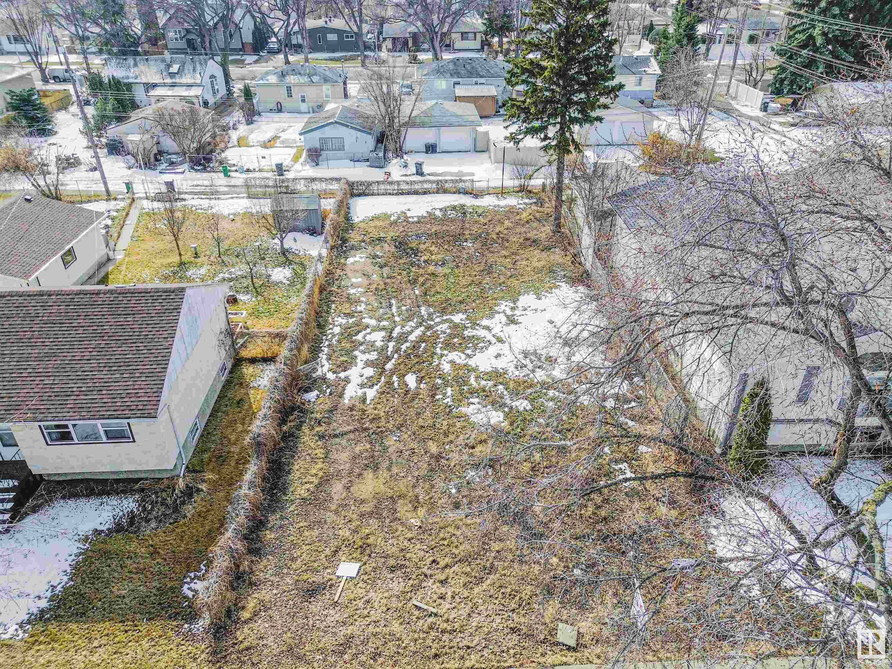 Photo 8 at 3635 114 Avenue NW, Beverly Heights, Edmonton