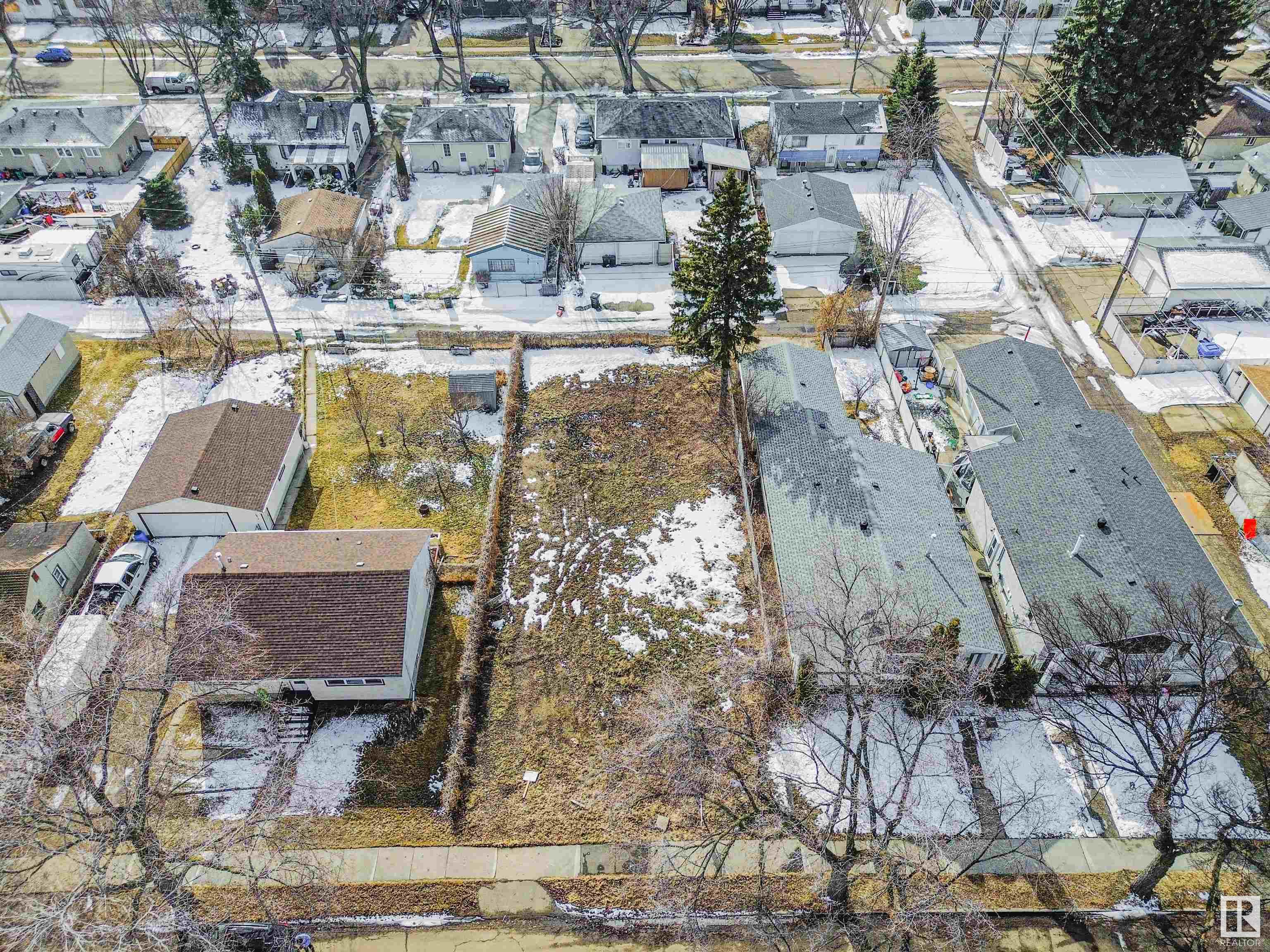 Photo 9 at 3635 114 Avenue NW, Beverly Heights, Edmonton