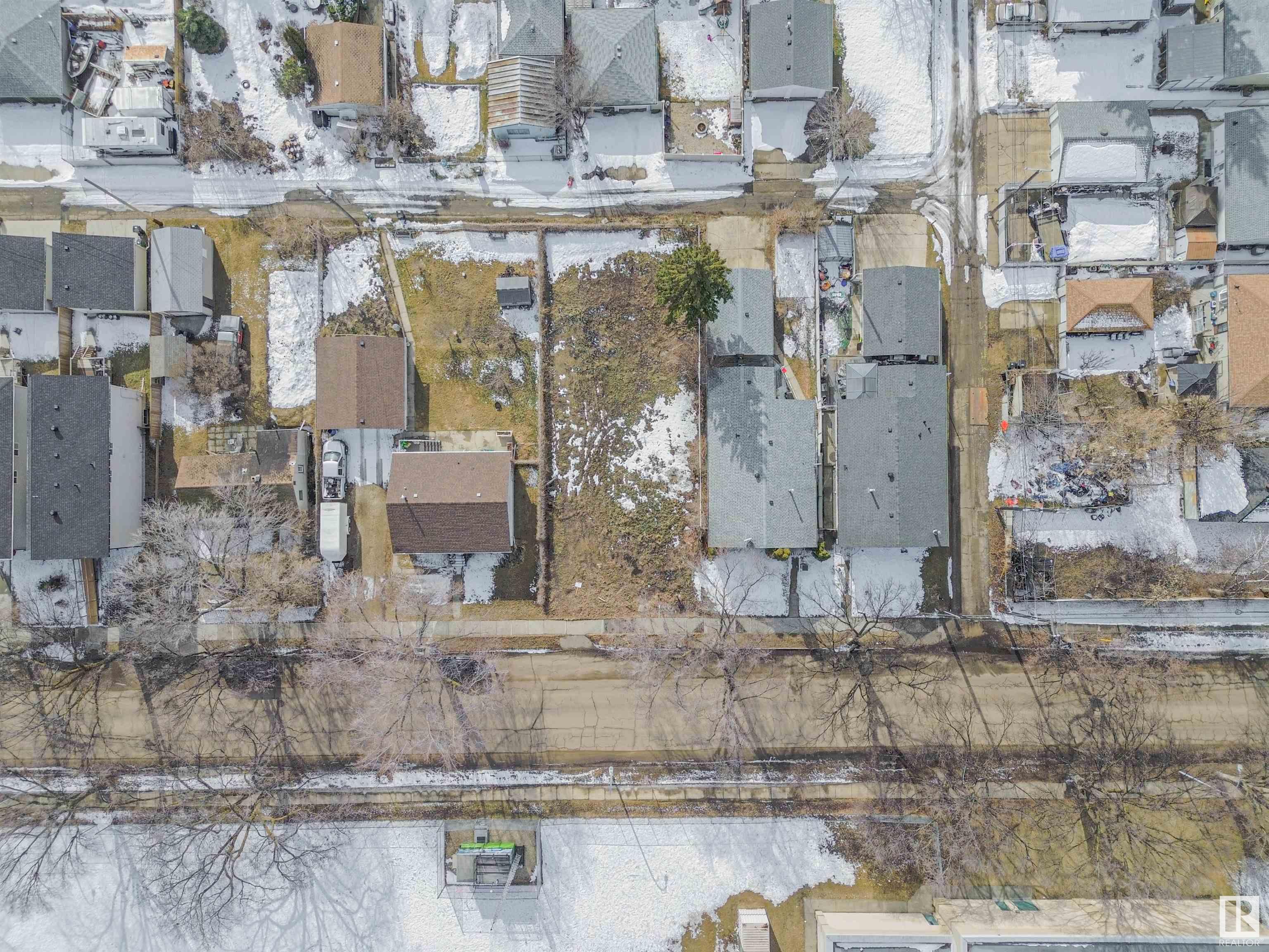 Photo 10 at 3635 114 Avenue NW, Beverly Heights, Edmonton