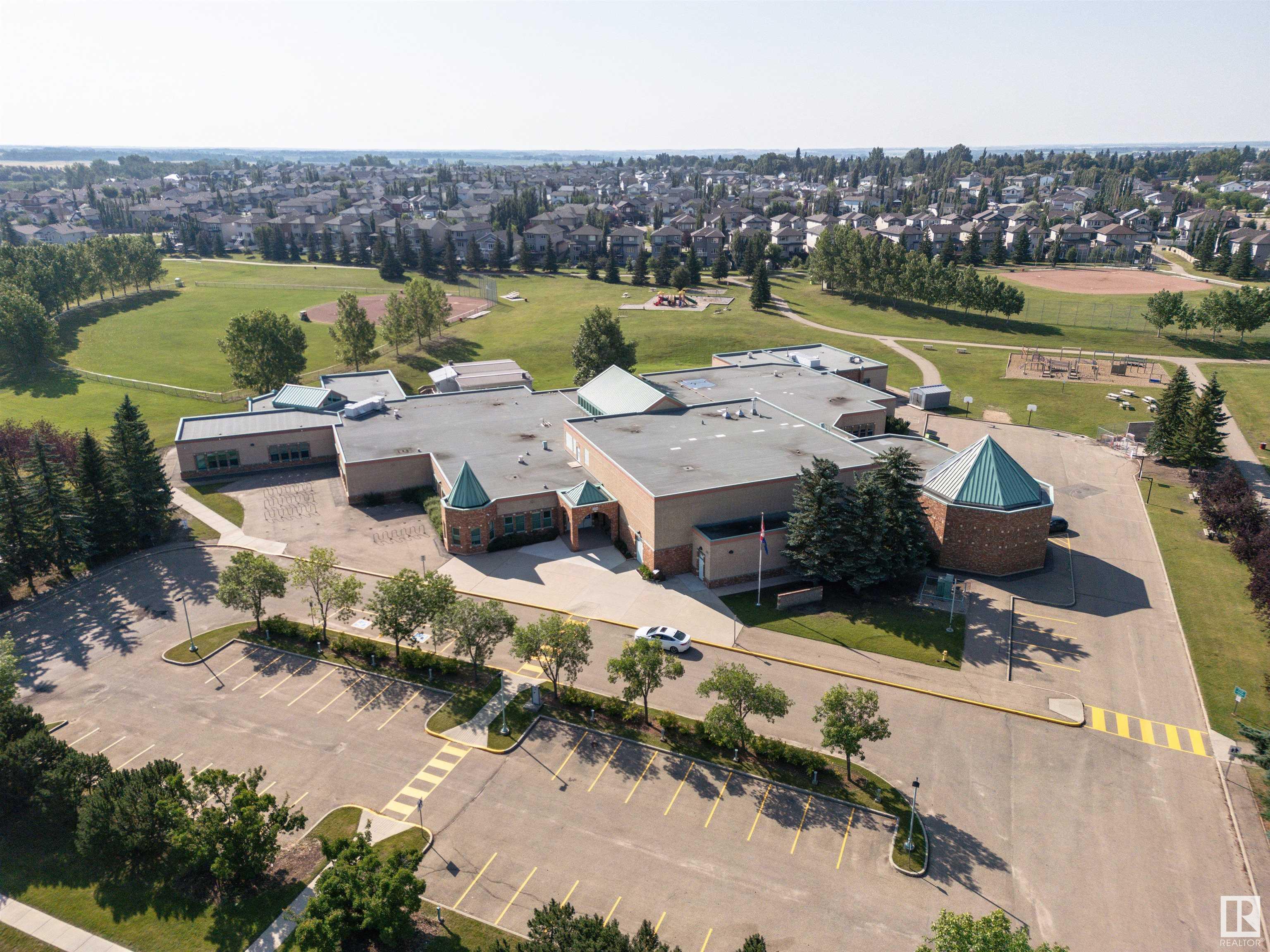 Photo 70 at 72 Rue Blanchard, Coloniale Estates, Beaumont