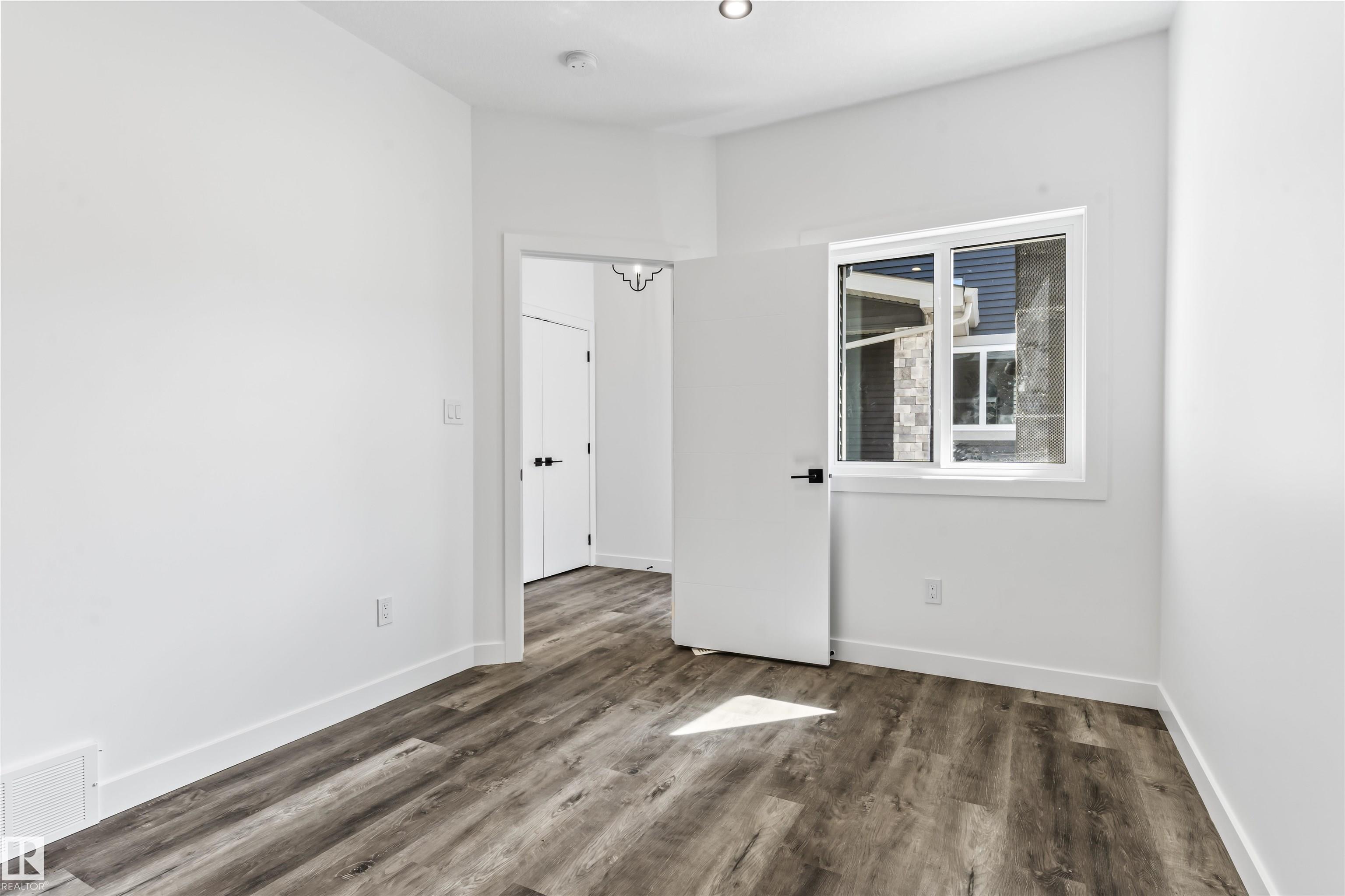 Photo 10 at 210 Crystal Creek Drive, Crystal Creek, Leduc