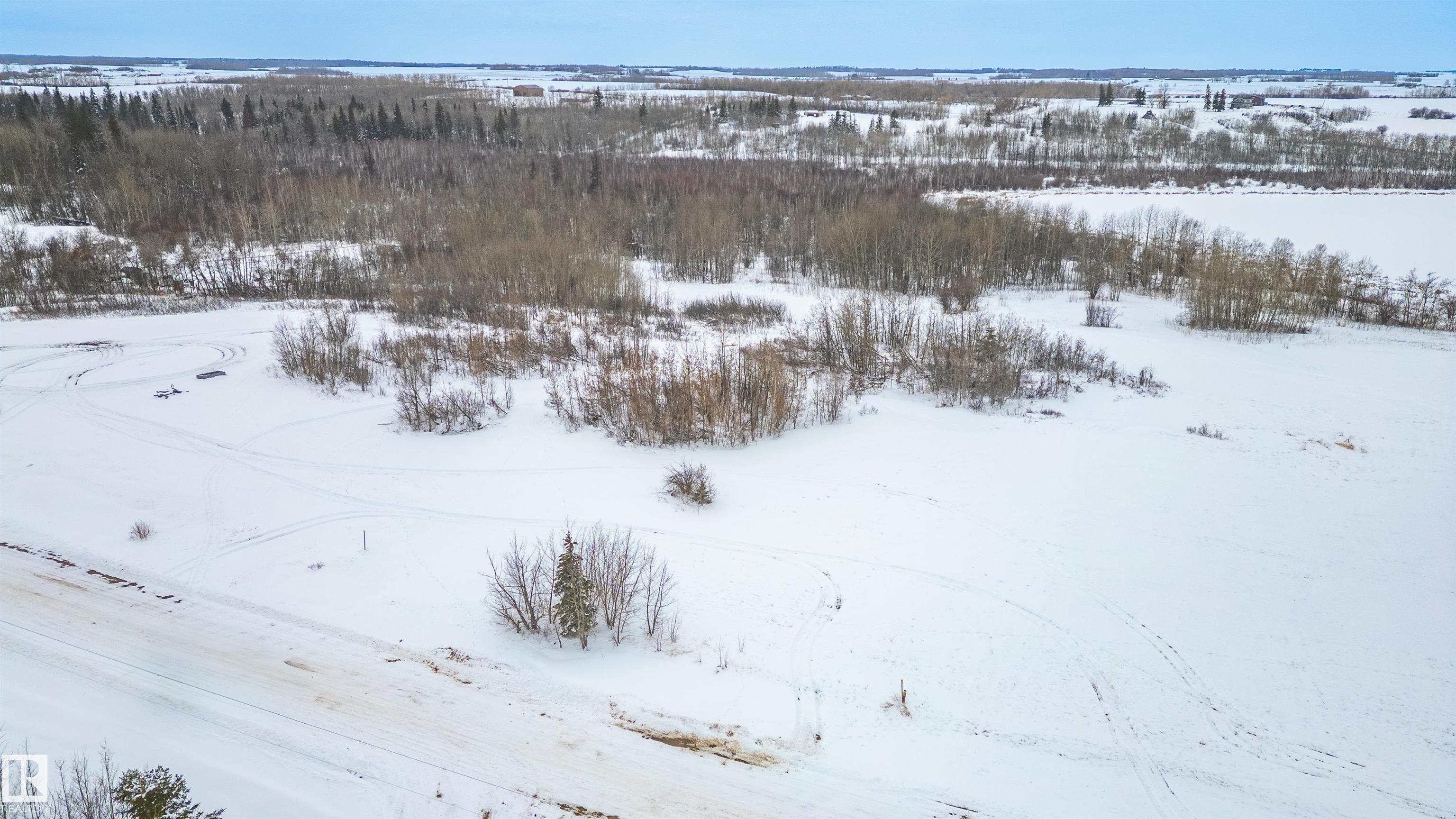 Photo 3 at 18 23329 Sh 651, Lily Lake Estates, Rural Sturgeon County