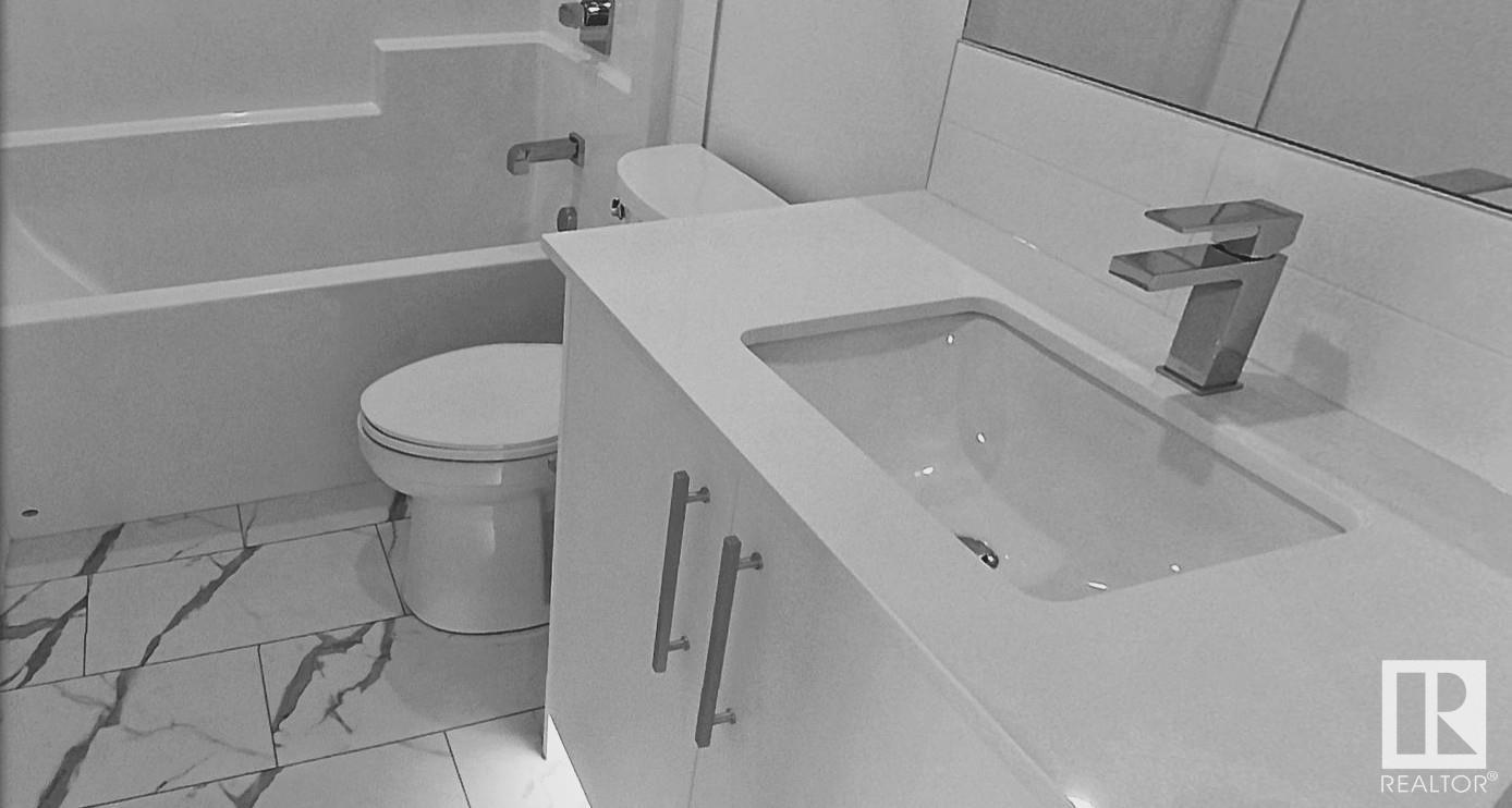 http://cdnparap120.paragonrels.com/ParagonImages/Property/p12/RAE/225341901/26/0/0/6f57329717bb03ddd8a6c6335b9d5a1d/1/fa591548f4a2e19acf5580c50c6f5492/225341901-4ef7cb4d-5ffb-4f6d-b0d4-255af2f17a4c.JPG