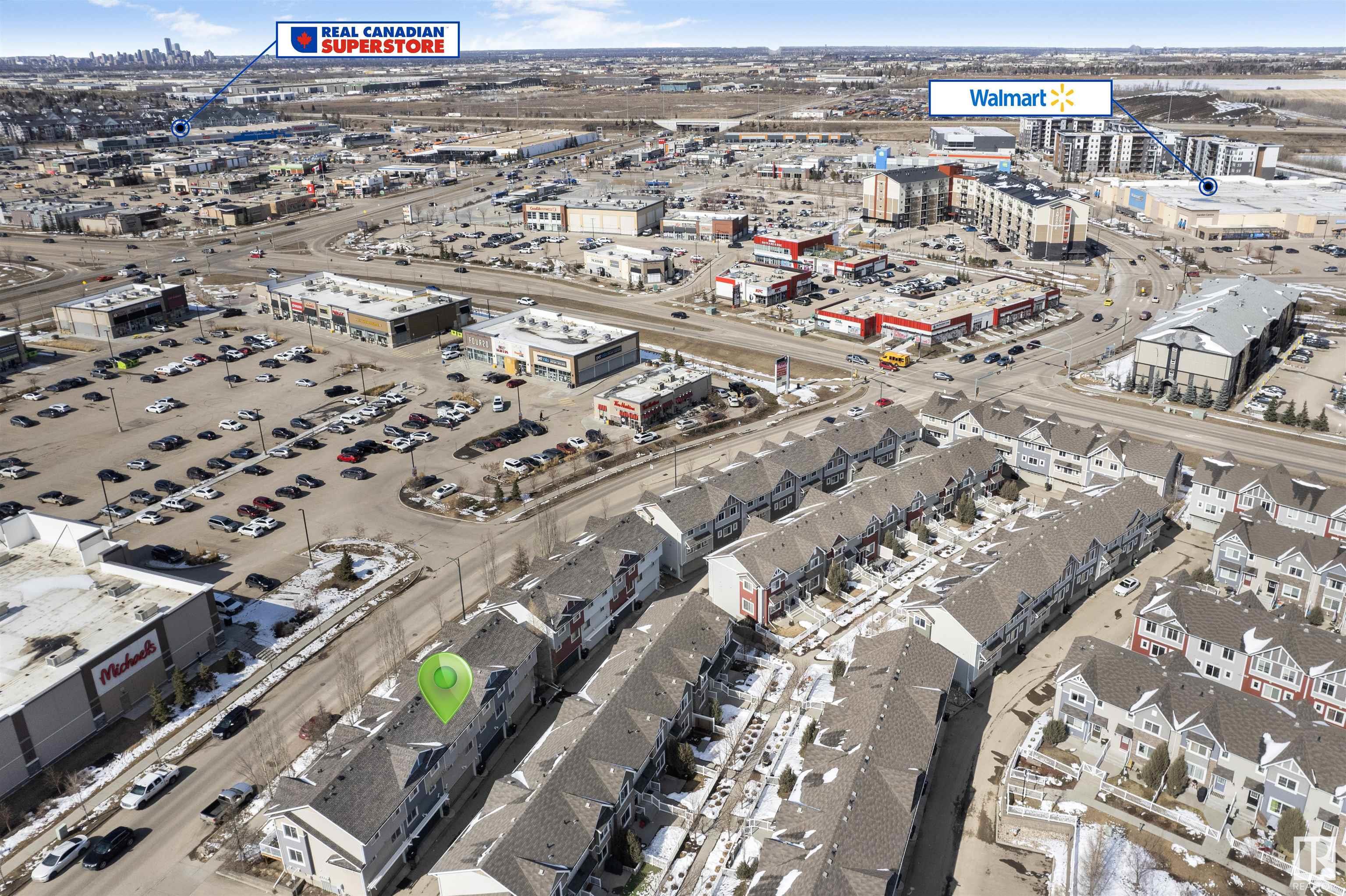 http://cdnparap120.paragonrels.com/ParagonImages/Property/p12/RAE/225342481/28/0/0/8aade7cfbc21e9dc72bb7e25ef6f3826/1/72e4dca9512d9121f9868eccc612ffcb/225342481-d112cdc9-5fb1-42f1-bff2-7dba177338f3.JPG