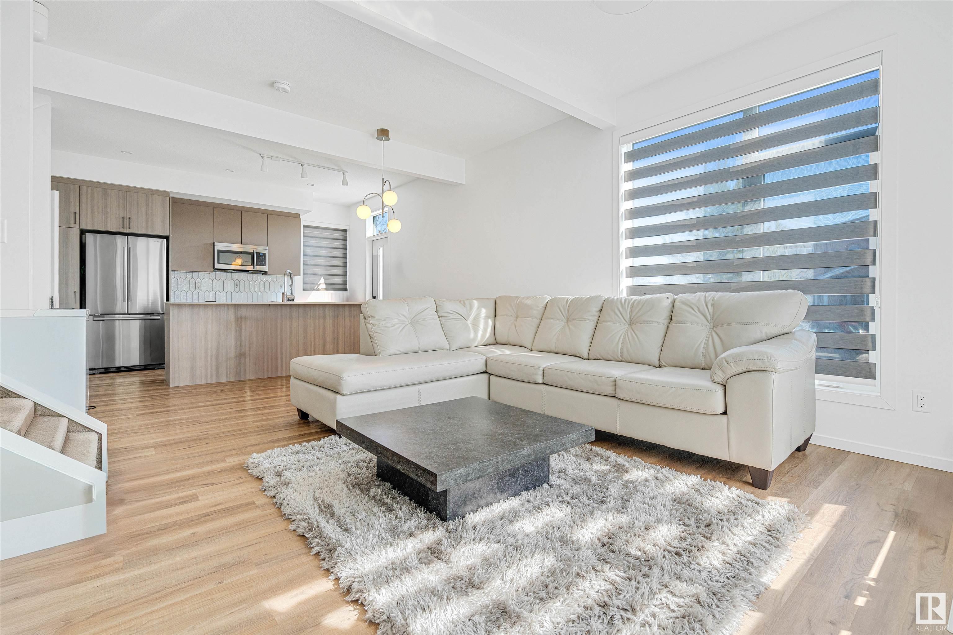 Photo 5 at 16204 102 Avenue NW, Britannia Youngstown, Edmonton