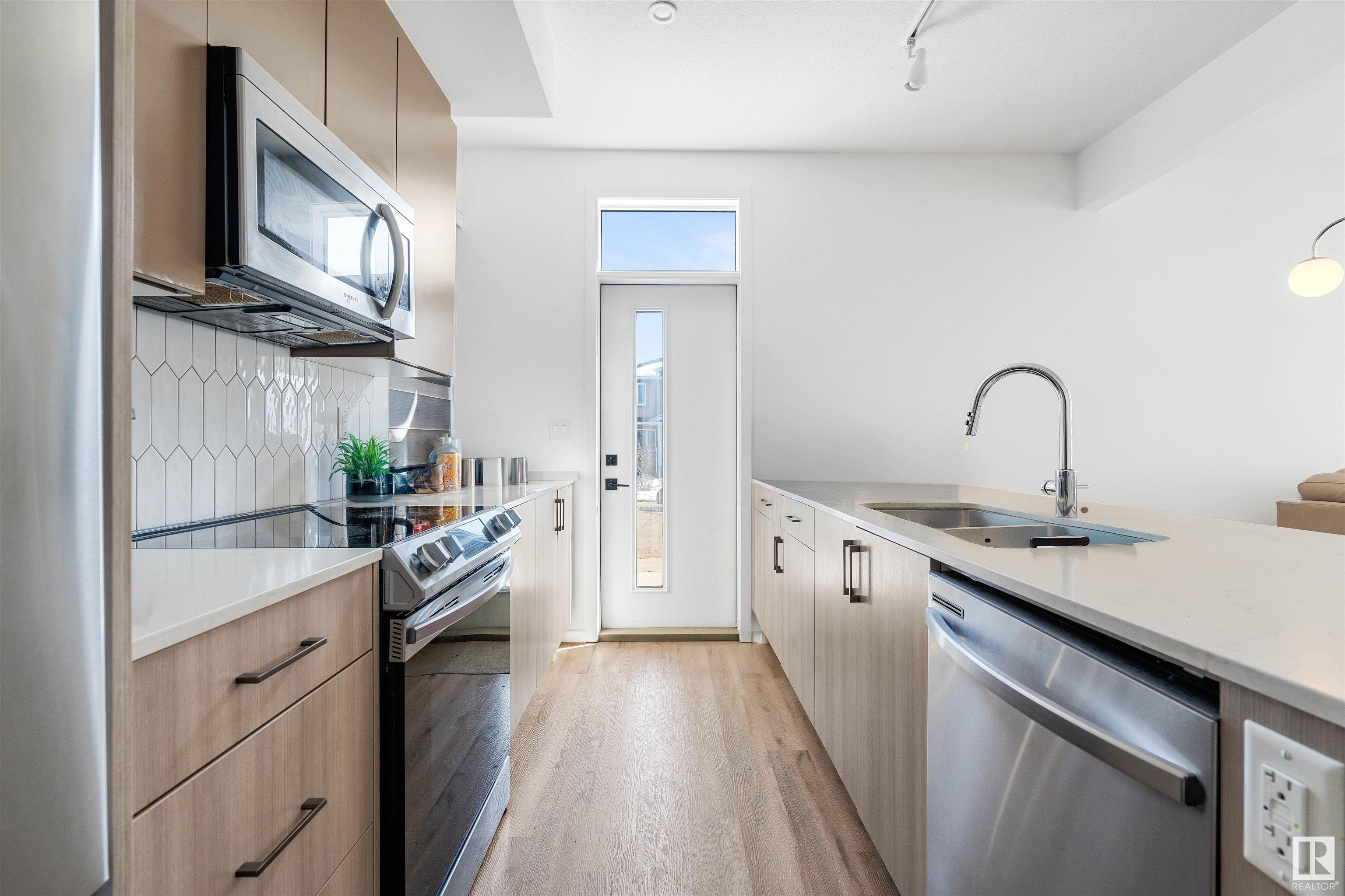Photo 10 at 16204 102 Avenue NW, Britannia Youngstown, Edmonton