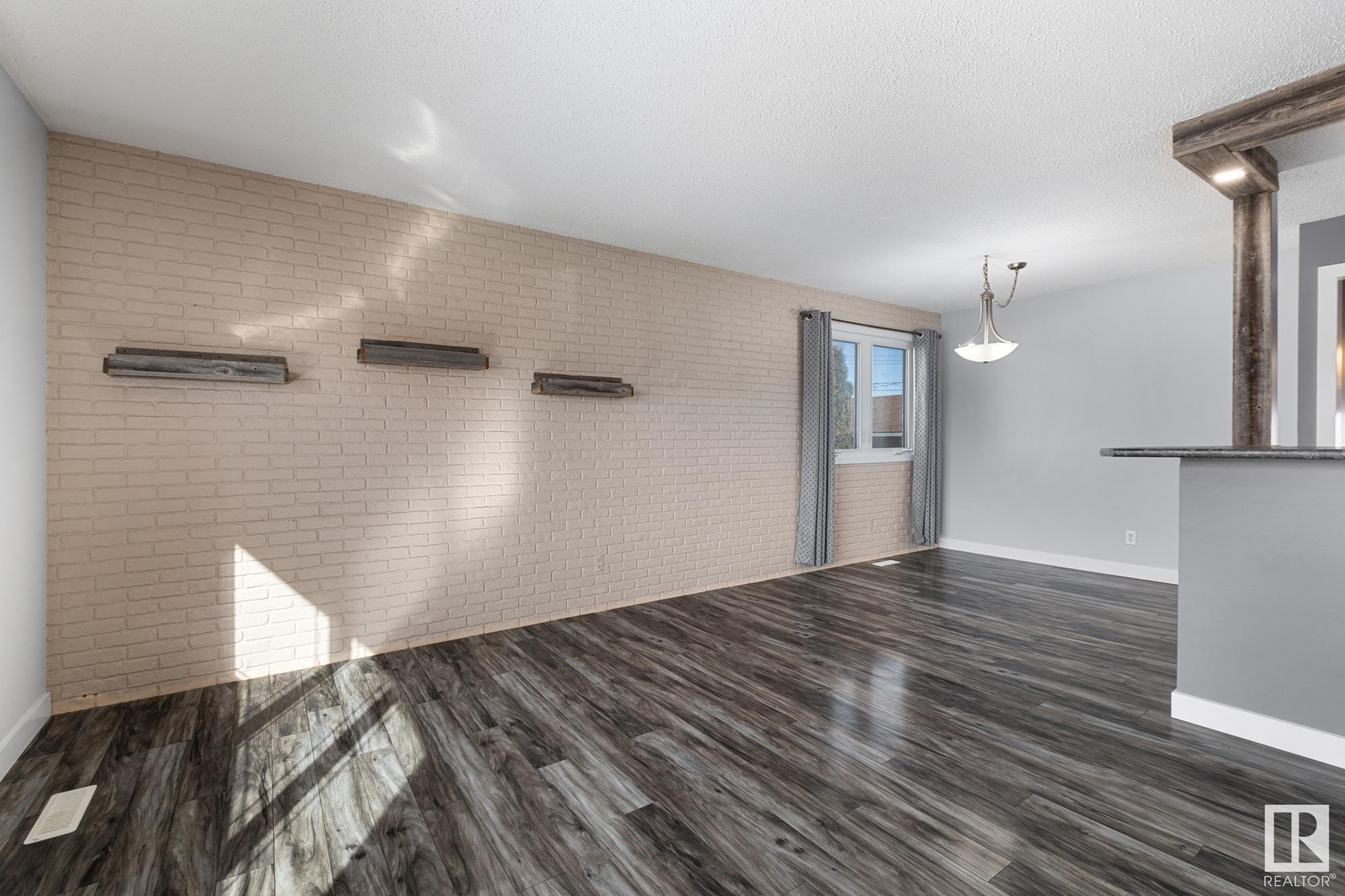 Photo 7 at 10116 104 Avenue, Morinville